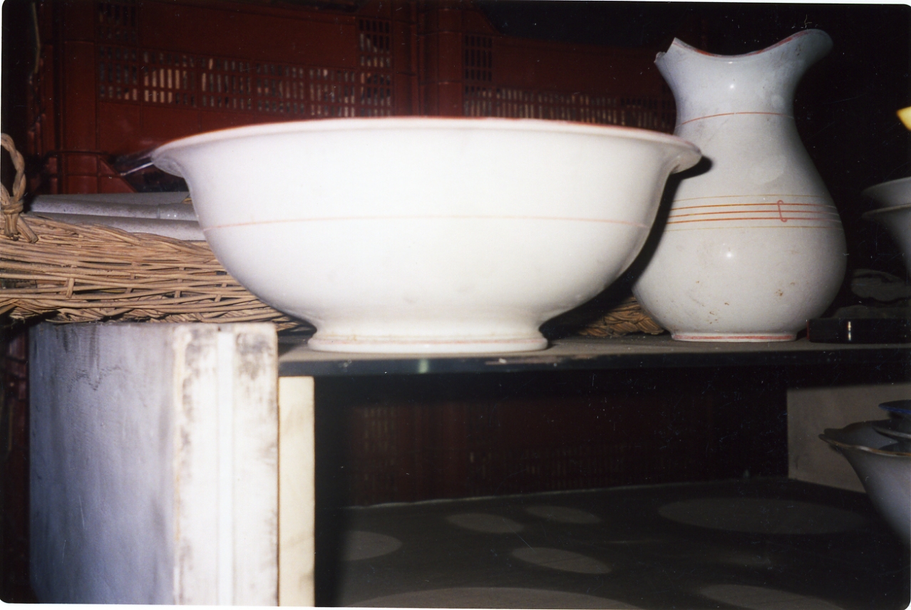 catino - bottega napoletana (prima metà sec. XIX)