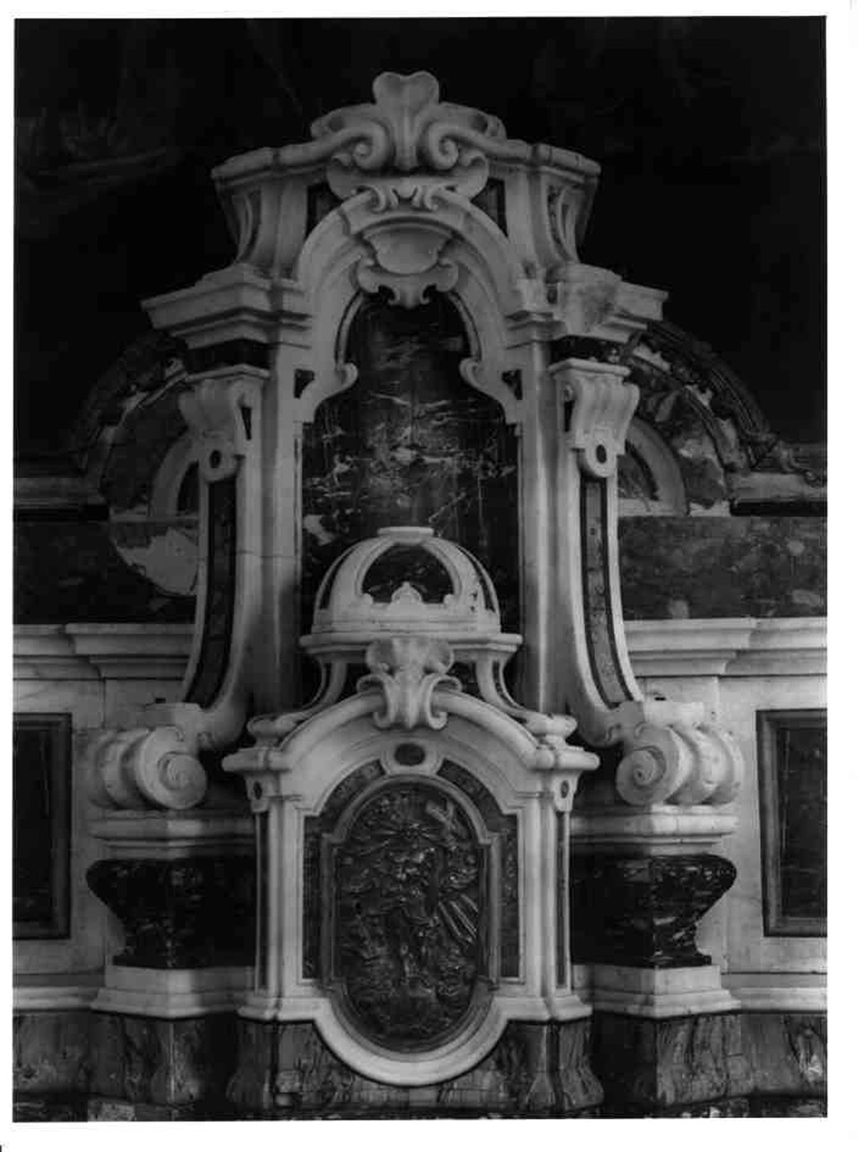 altare - bottega napoletana (prima metà sec. XVIII)