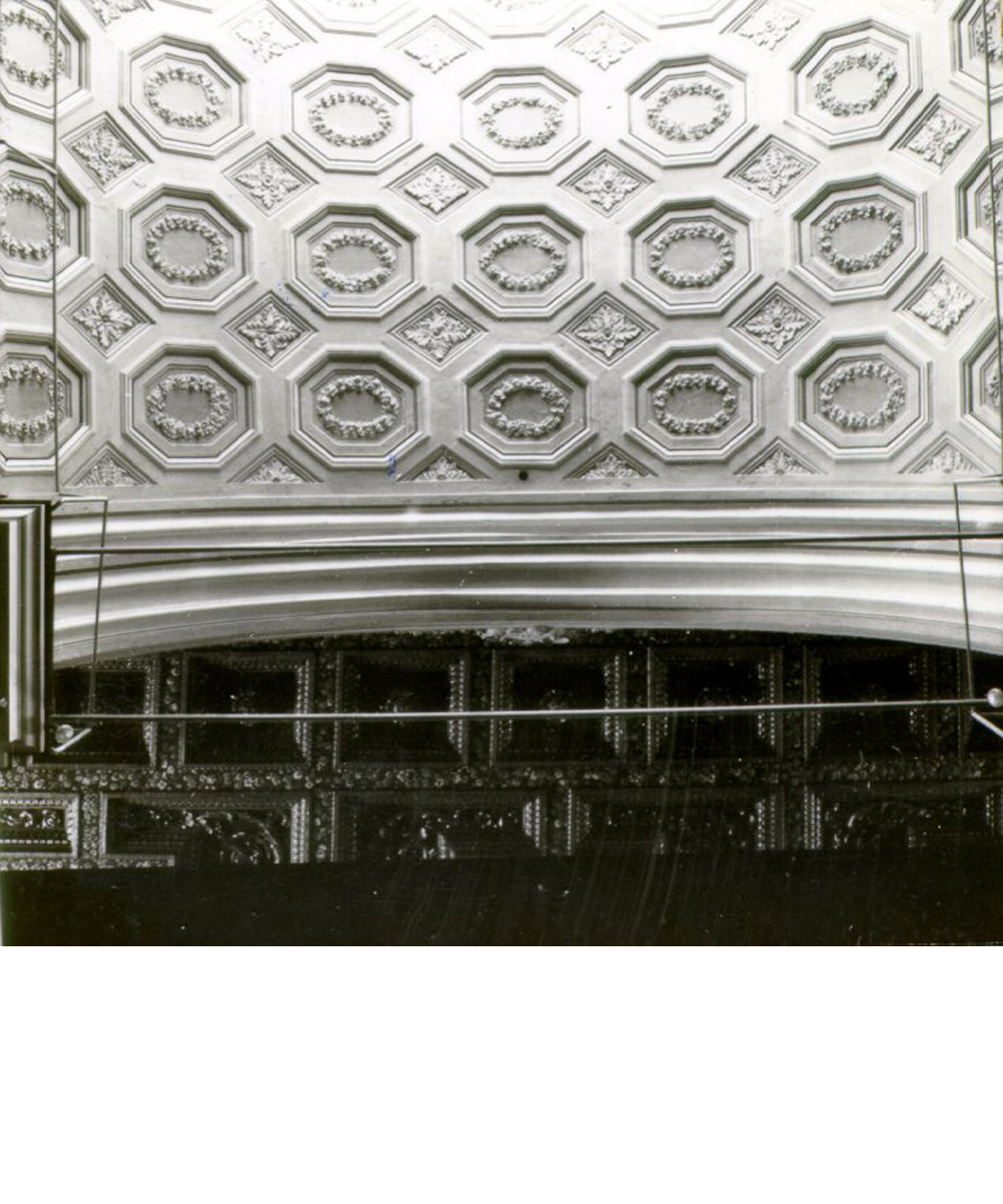 decorazione plastica, complesso decorativo - bottega napoletana (sec. XVIII)