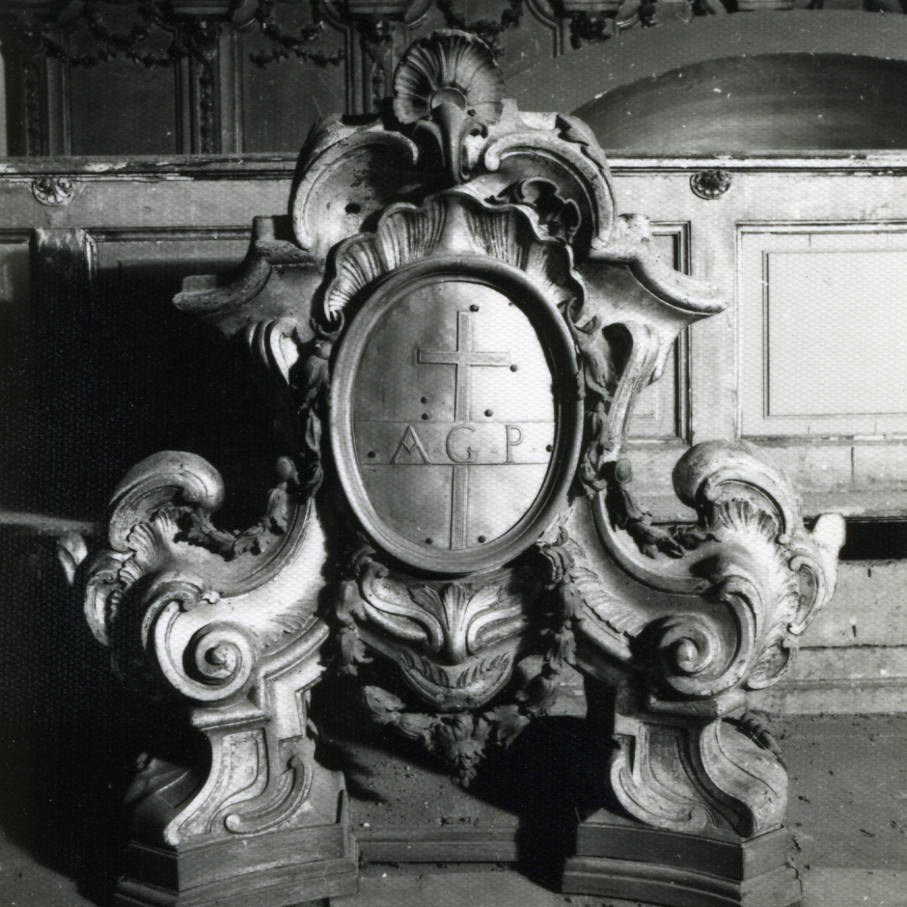 base per croce d'altare - bottega napoletana (metà sec. XVIII)