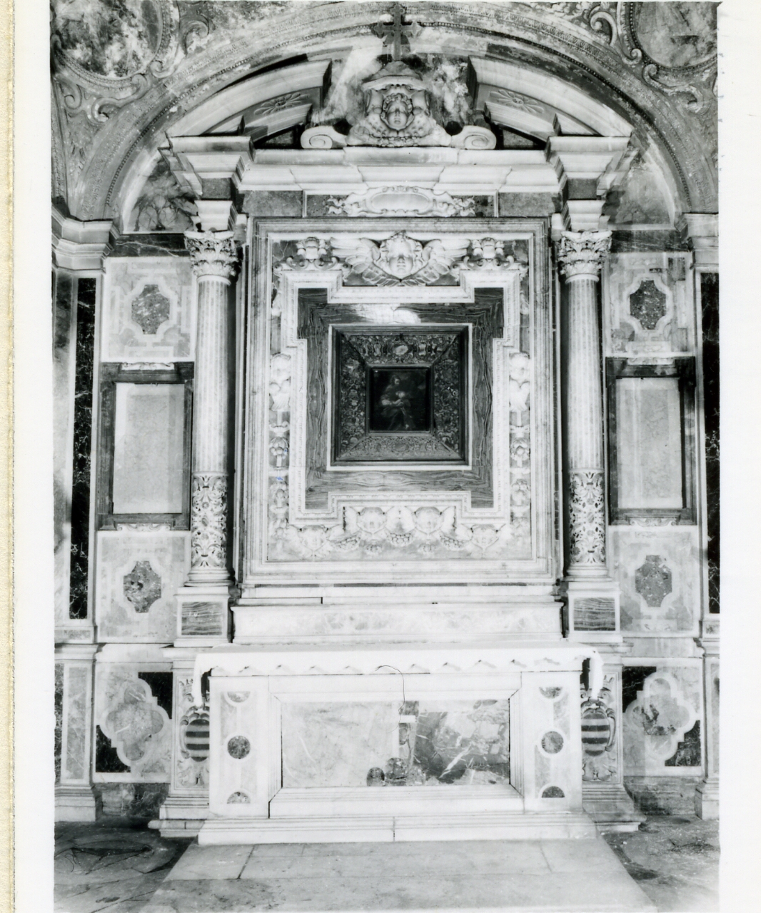 altare, elemento d'insieme di Galluccio Giovan Antonio, Lazzari Jacopo (prima metà sec. XVII)