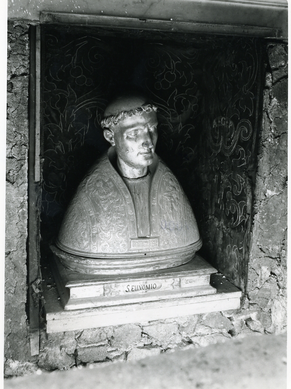 Sant'Eunomio (reliquiario, elemento d'insieme) di Festinese Prospero, Malfitano Giovan Domenico, Di Massa Domitio, Di Costanzo Costantino (seconda metà, inizio sec. XVI, sec. XIX)