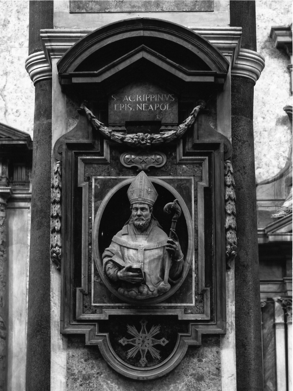 Sant'Agrippino (scultura) di Treglia Giuseppe, Cafari Francesco, Montani Tommaso, D'Adamo Carlo (sec. XVII, sec. XVIII)