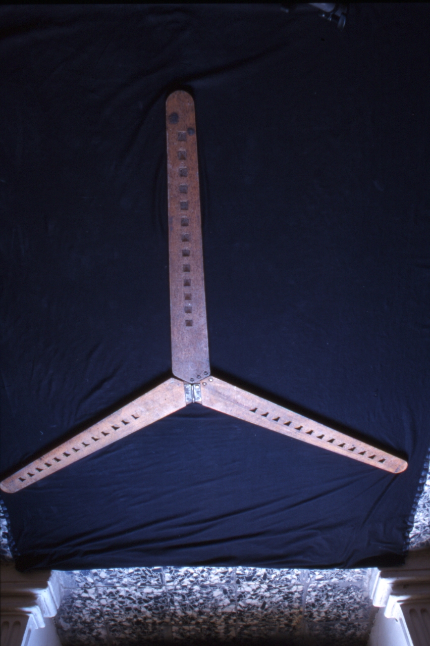 base - bottega italiana (ultimo quarto sec. XX)