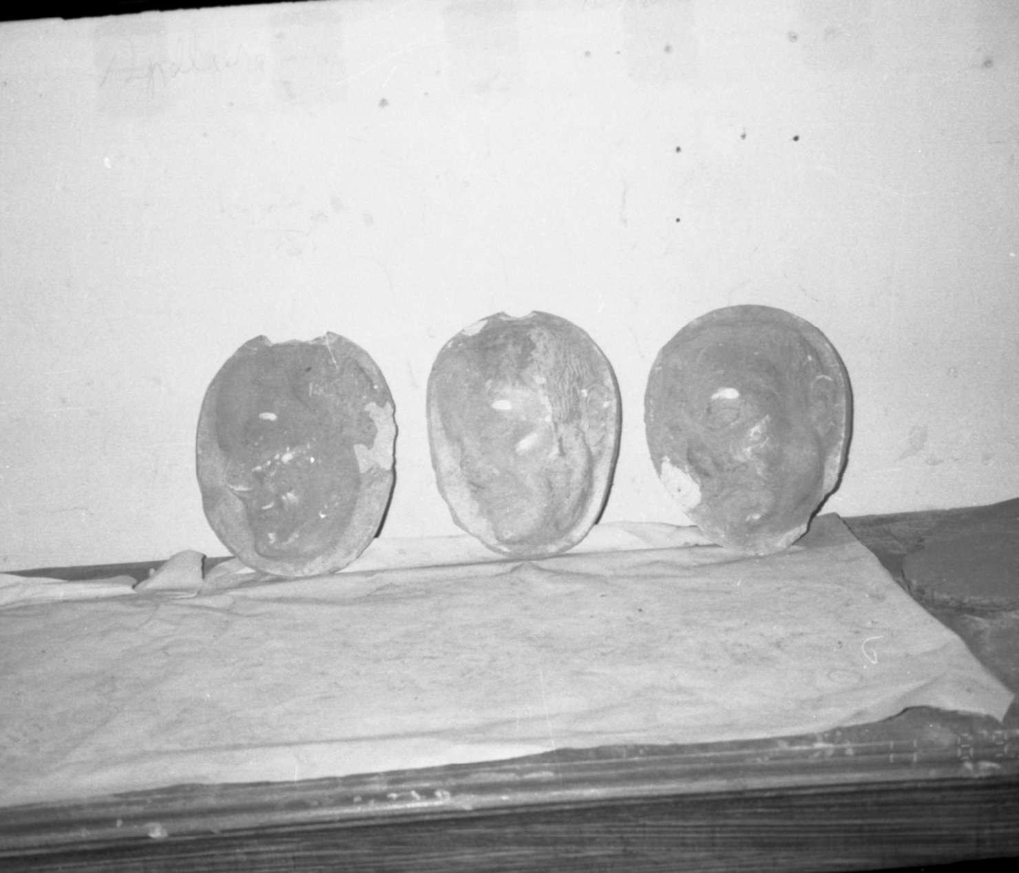 medaglione - bottega napoletana (seconda metà sec. XIX)