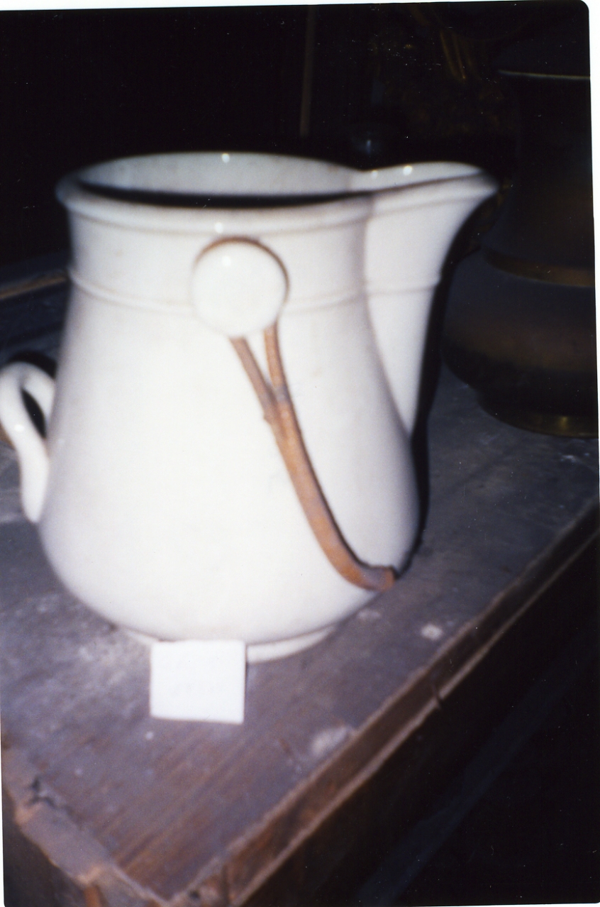 brocca - bottega napoletana (seconda metà sec. XIX)