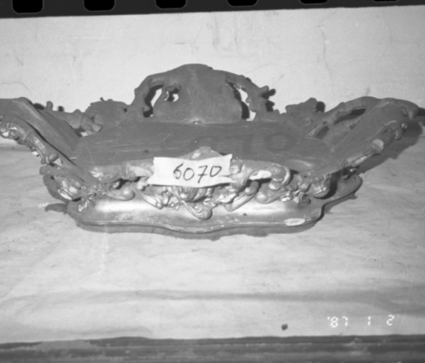 base - bottega napoletana (seconda metà sec. XIX)