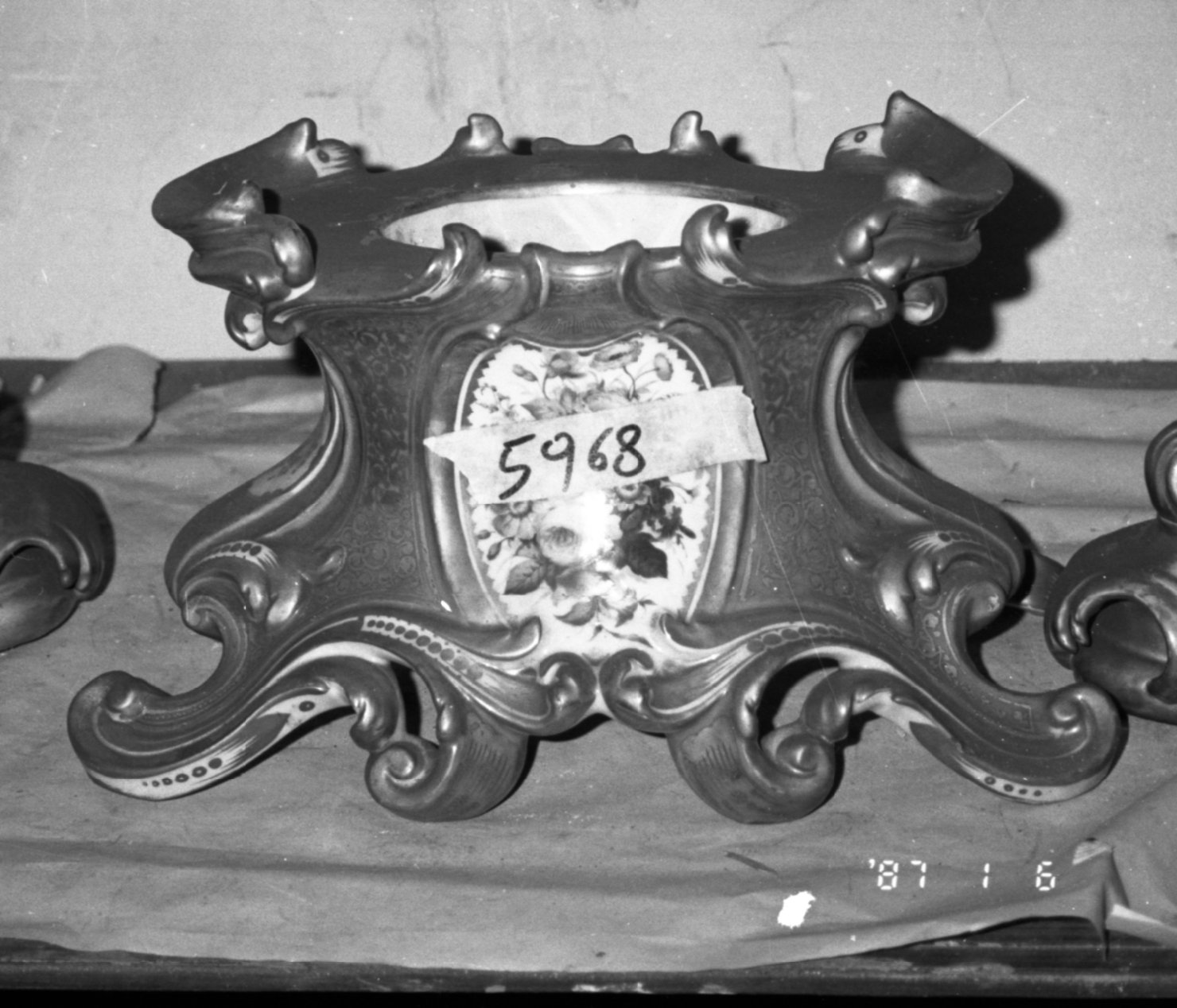 base - bottega napoletana (seconda metà sec. XIX)