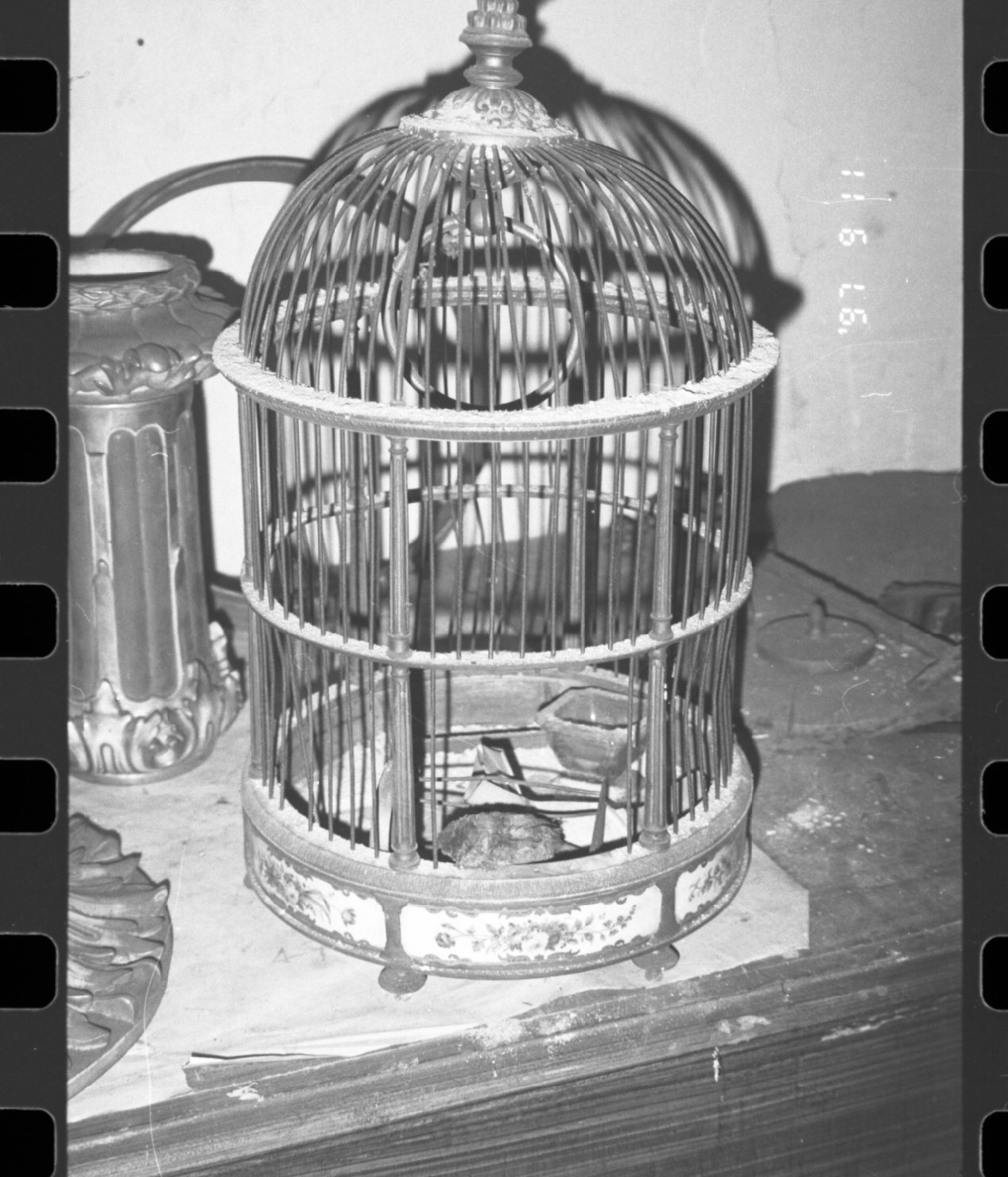 uccelliera, frammento - bottega napoletana (seconda metà sec. XIX)