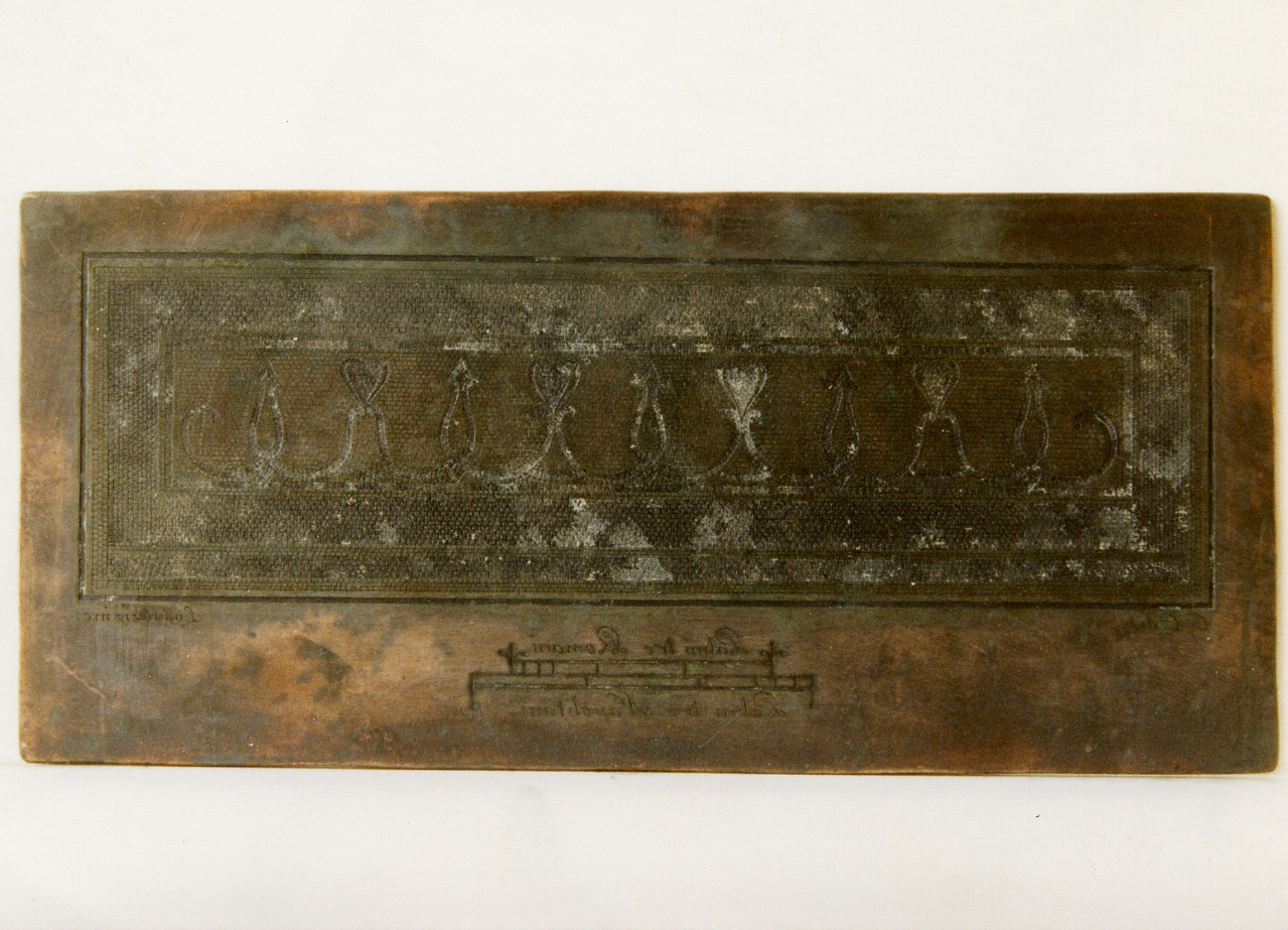 parte di pavimento con fregio decorativo (matrice) di Luduasio Michele (sec. XVIII)