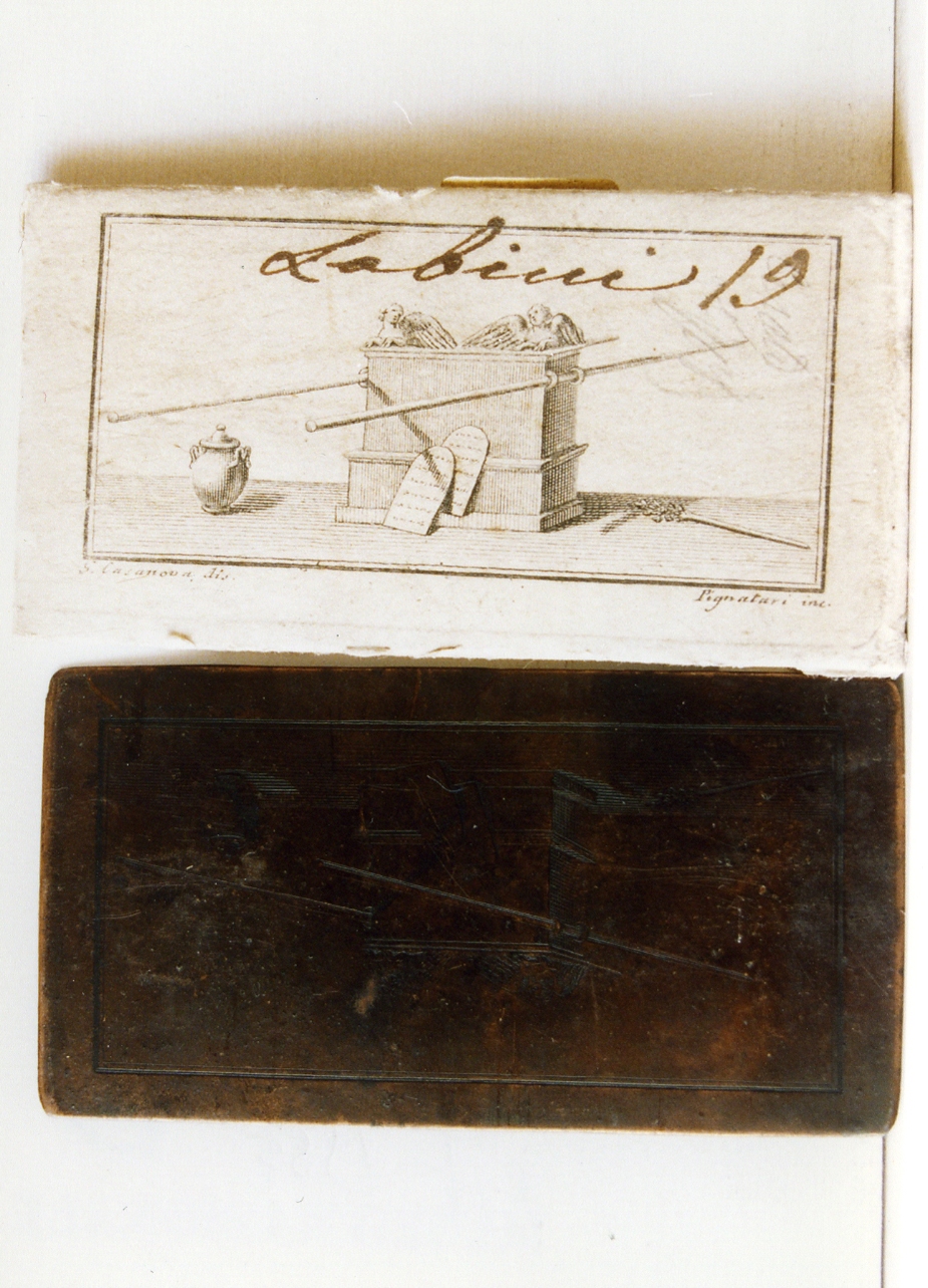 ara con tavole incise ed urna (matrice) di Pignataro Carmine, Casanova Giovanni Battista (seconda metà sec. XVIII)