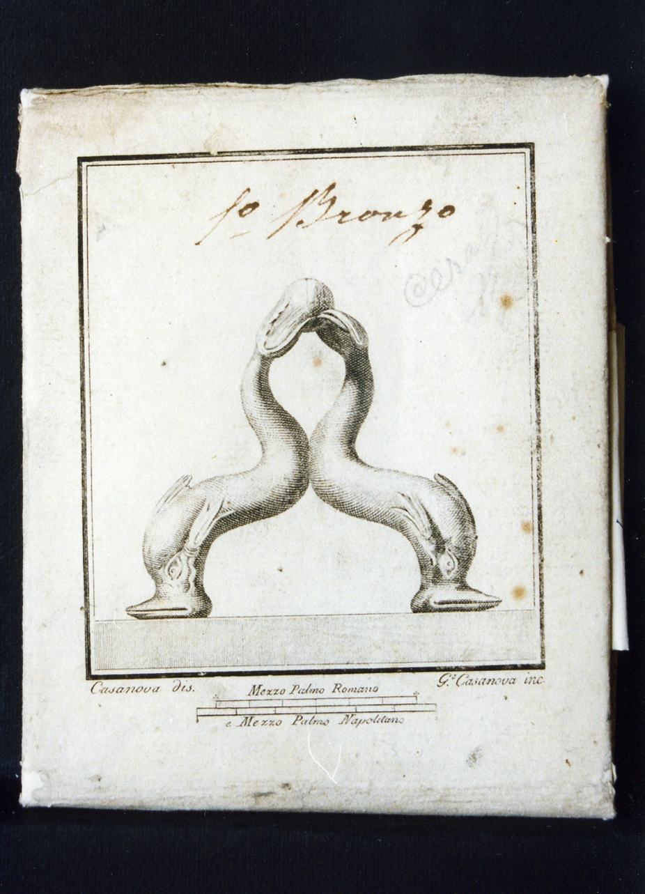 maniglia con due delfini (stampa controfondata) di Casanova Giovanni Battista, Casanova Giuseppe (sec. XVIII)