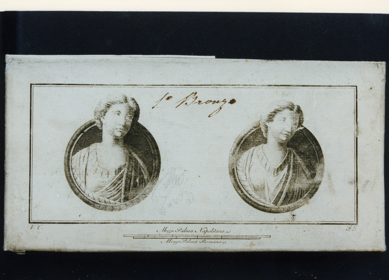 due borchie in bronzo con bustini femminili (stampa) di Campana Vincenzo, Giomignani Francesco (sec. XVIII)