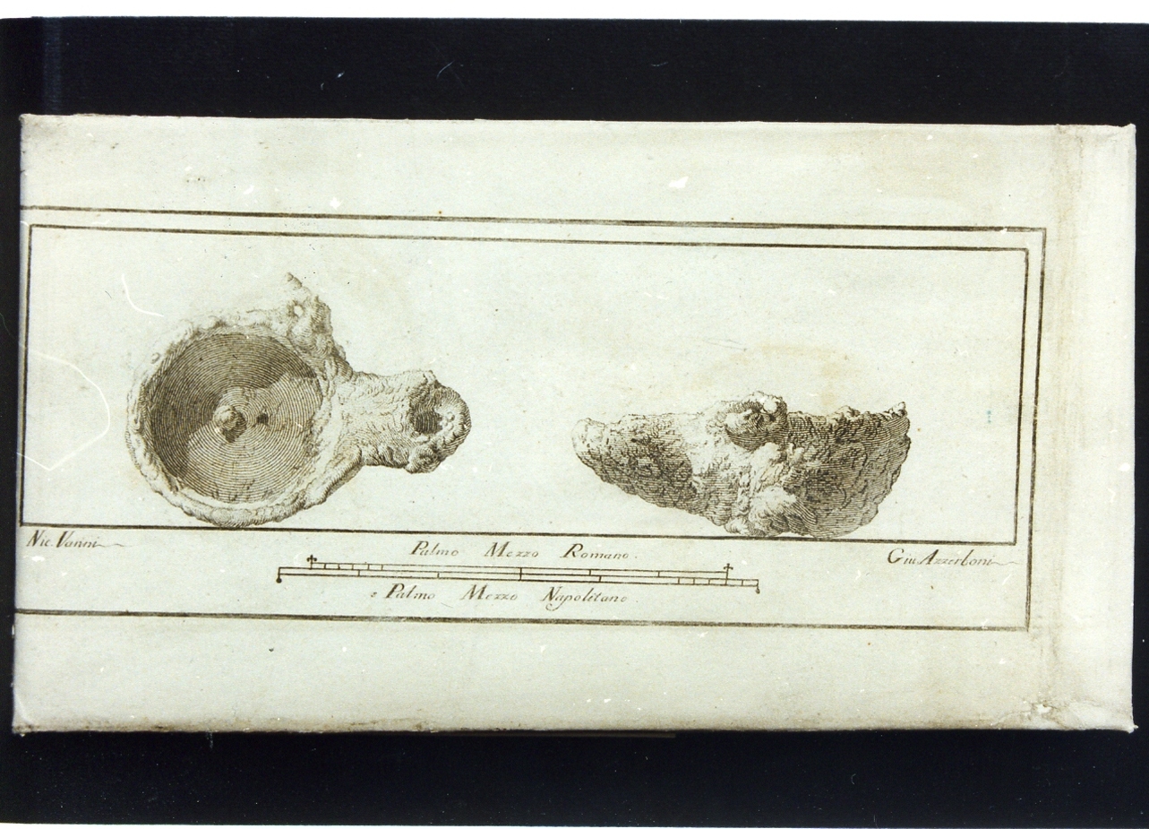 lucerna monolicne in bronzo: veduta superiore e laterale (stampa controfondata) di Azzerboni Giuseppe, Vanni Nicola (sec. XVIII)