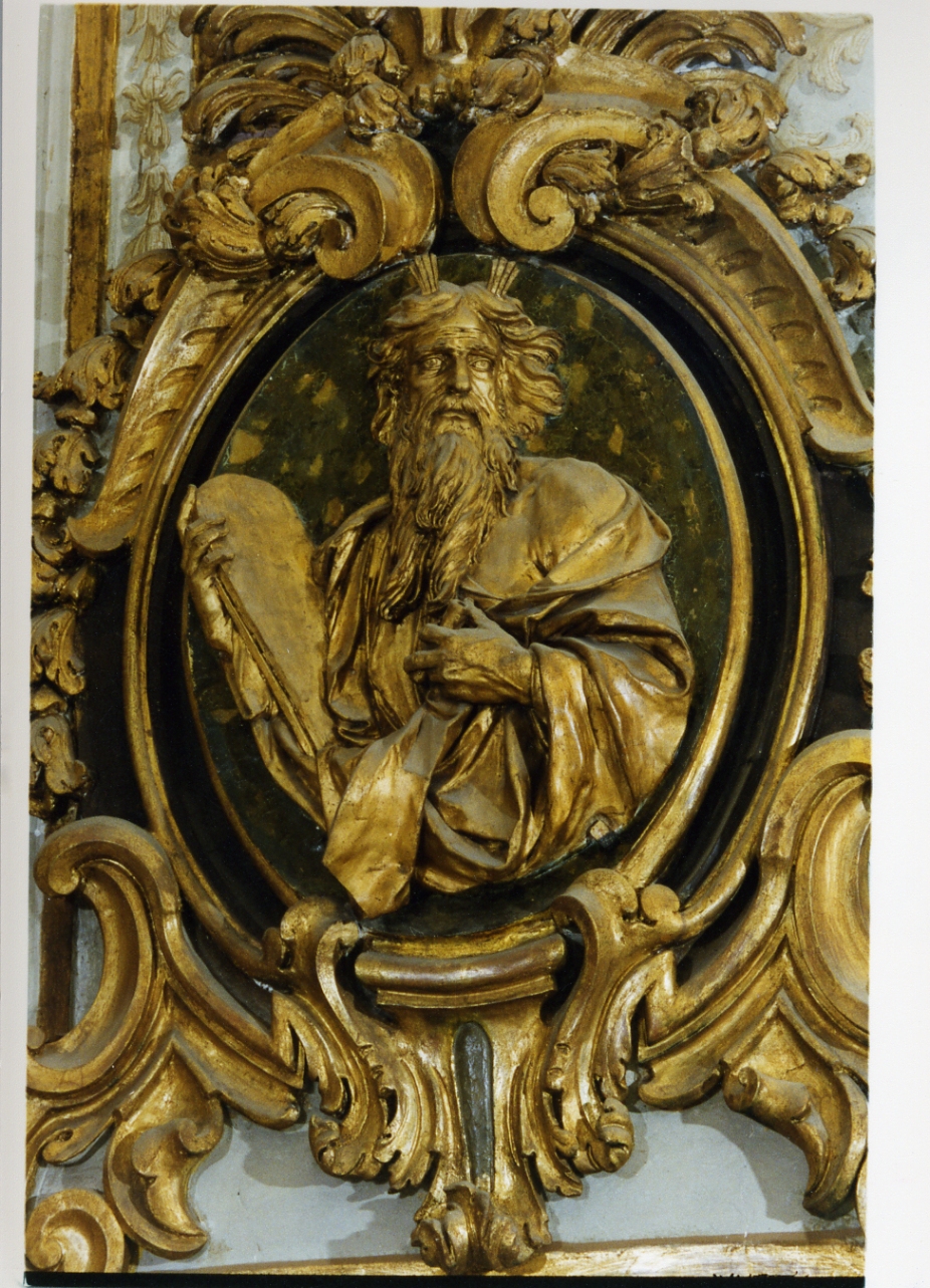 Mosè (rilievo) di Vaccaro Domenico Antonio (sec. XVIII)