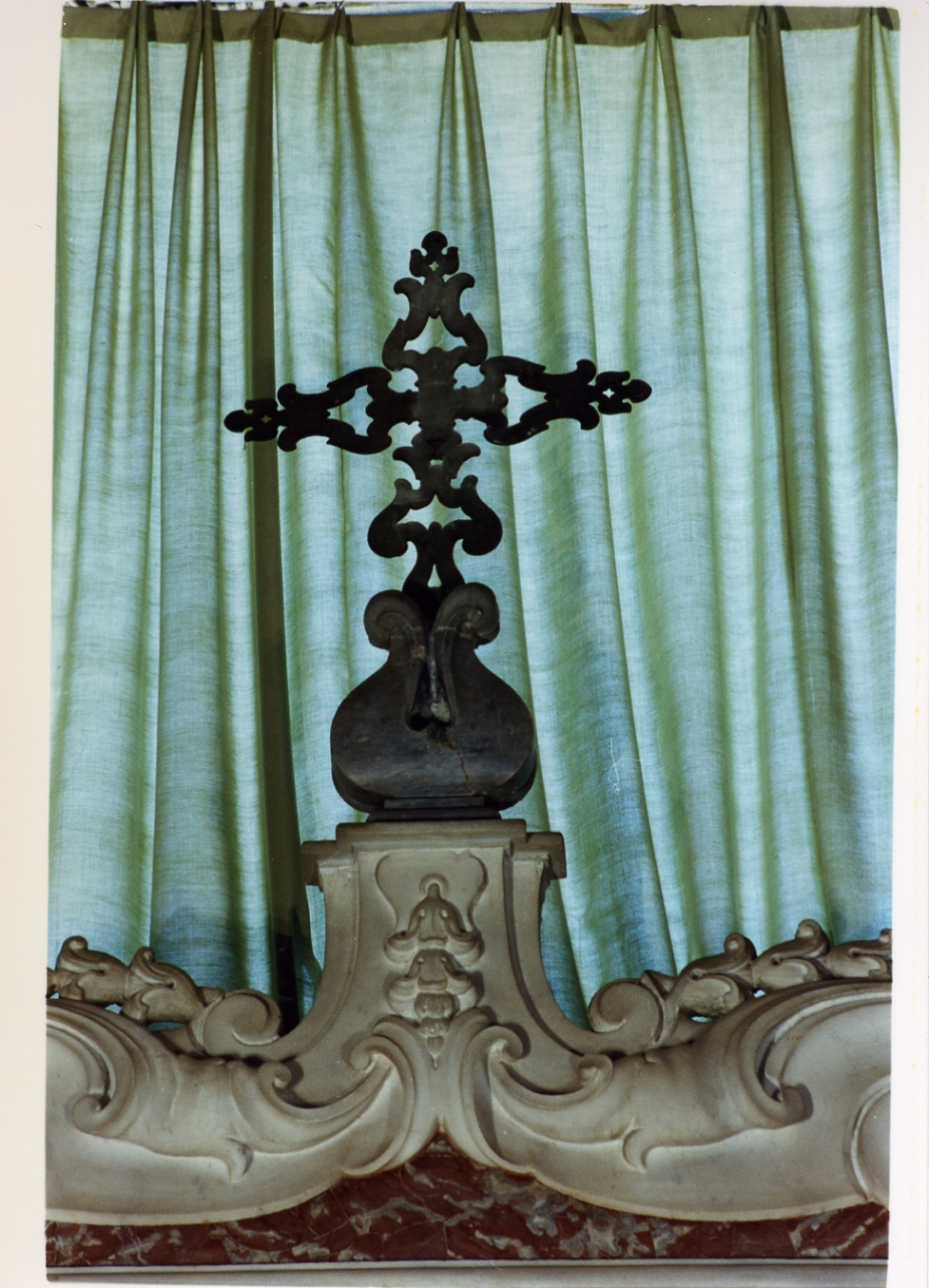 croce, serie - bottega napoletana (fine/inizio secc. XVII/ XVIII)