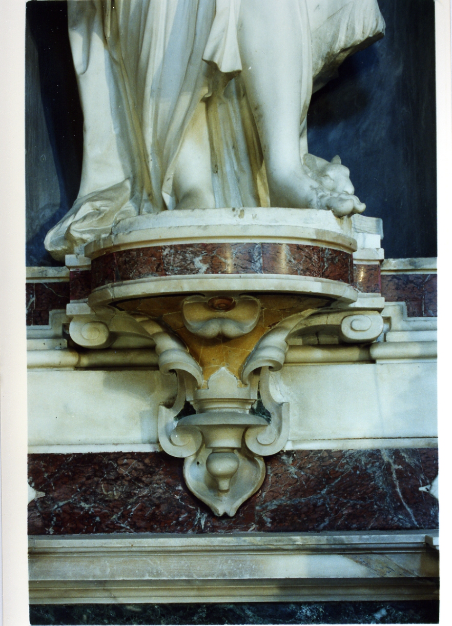 mensola, serie di Fanzago Cosimo (sec. XVII)