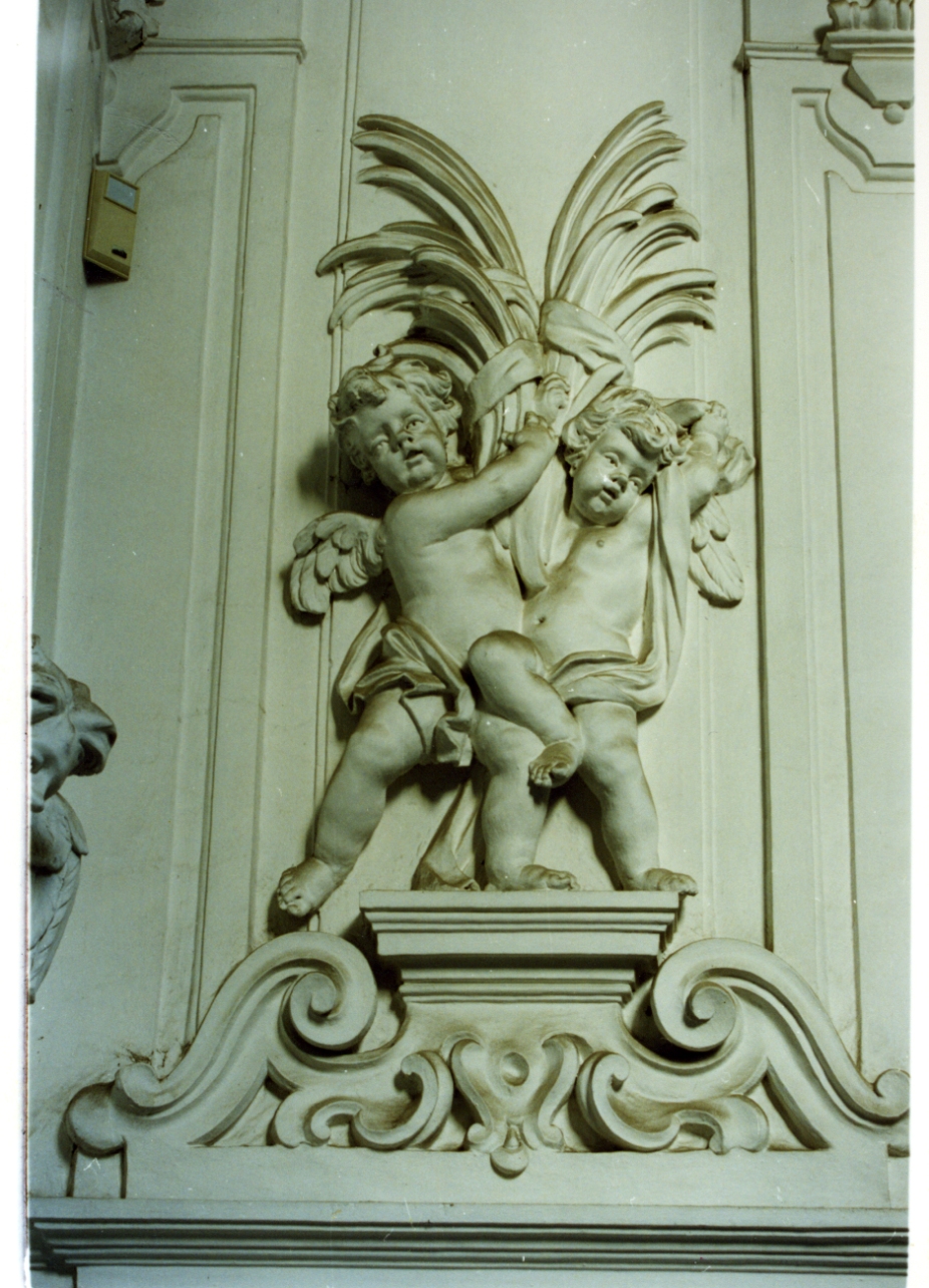 putti alati (decorazione plastica) di Vaccaro Domenico Antonio (sec. XVIII)