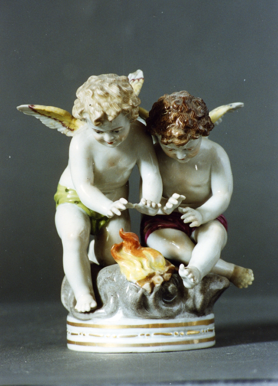 putti alati (scultura miniaturistica) - Real Fabbrica di Napoli (secc. XVIII/ XIX)