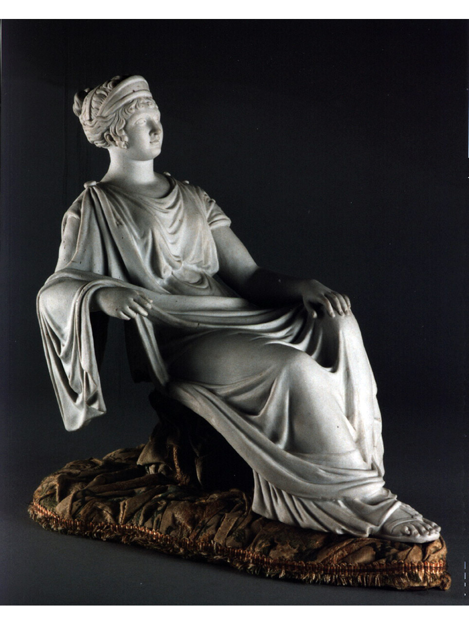 figura femminile seduta (statuetta) - manifattura napoletana (sec. XIX)
