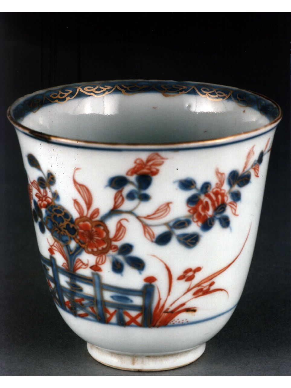 motivi decorativi floreali (tazzina) - manifattura cinese (sec. XVIII)