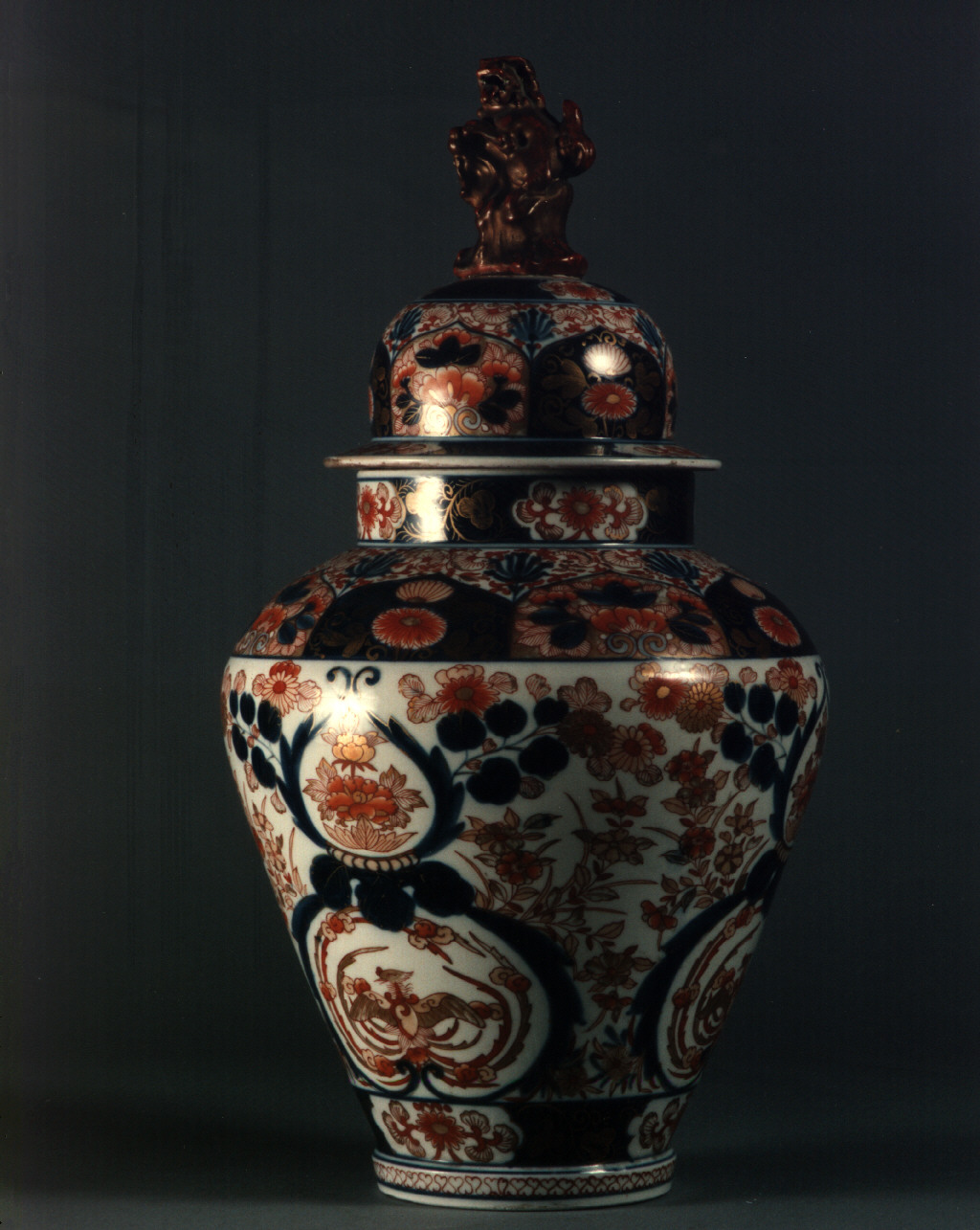 motivi decorativi floreali (vaso) - manifattura cinese (prima metà sec. XVIII)