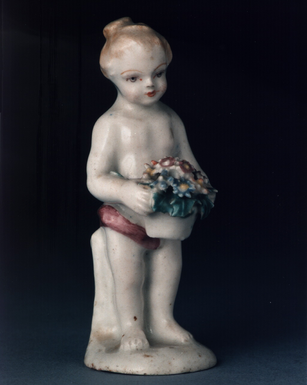 fanciulla con cestino di fiori (statuetta) - manifattura tedesca (sec. XVIII)
