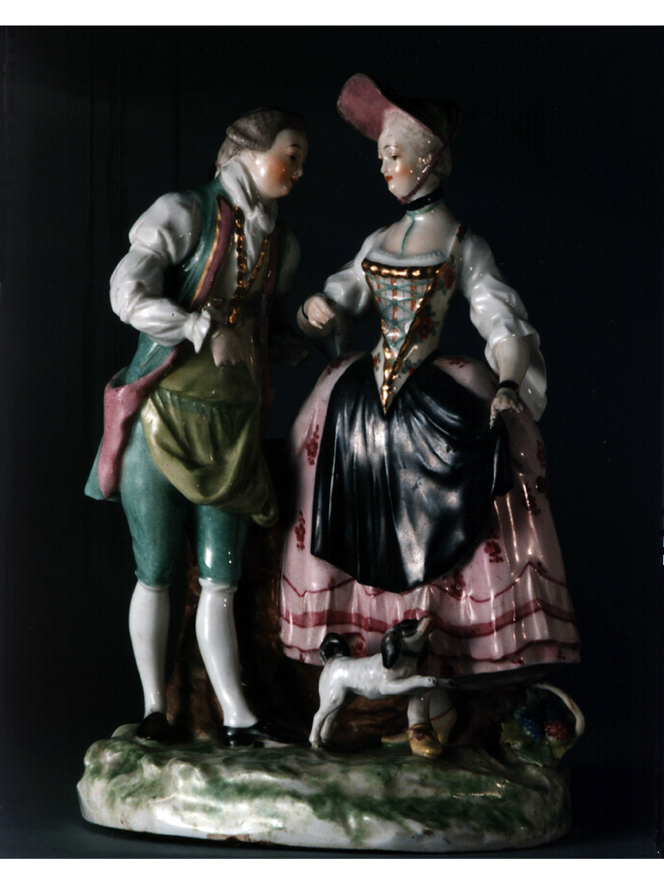 giovani amanti (scultura miniaturistica) - manifattura viennese (sec. XVIII)