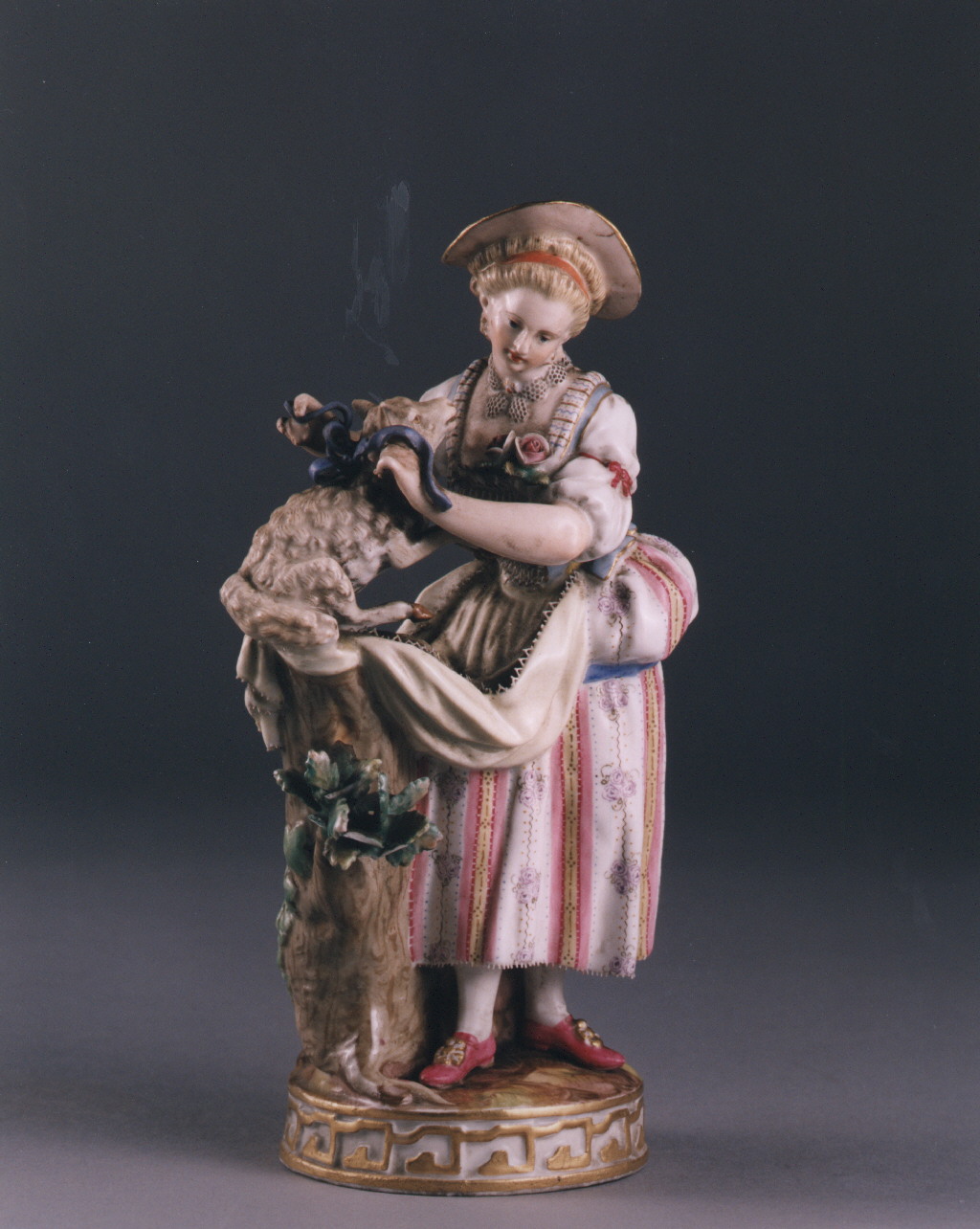 figura femminile (statuetta) di Acier Michel Victor (sec. XVIII)