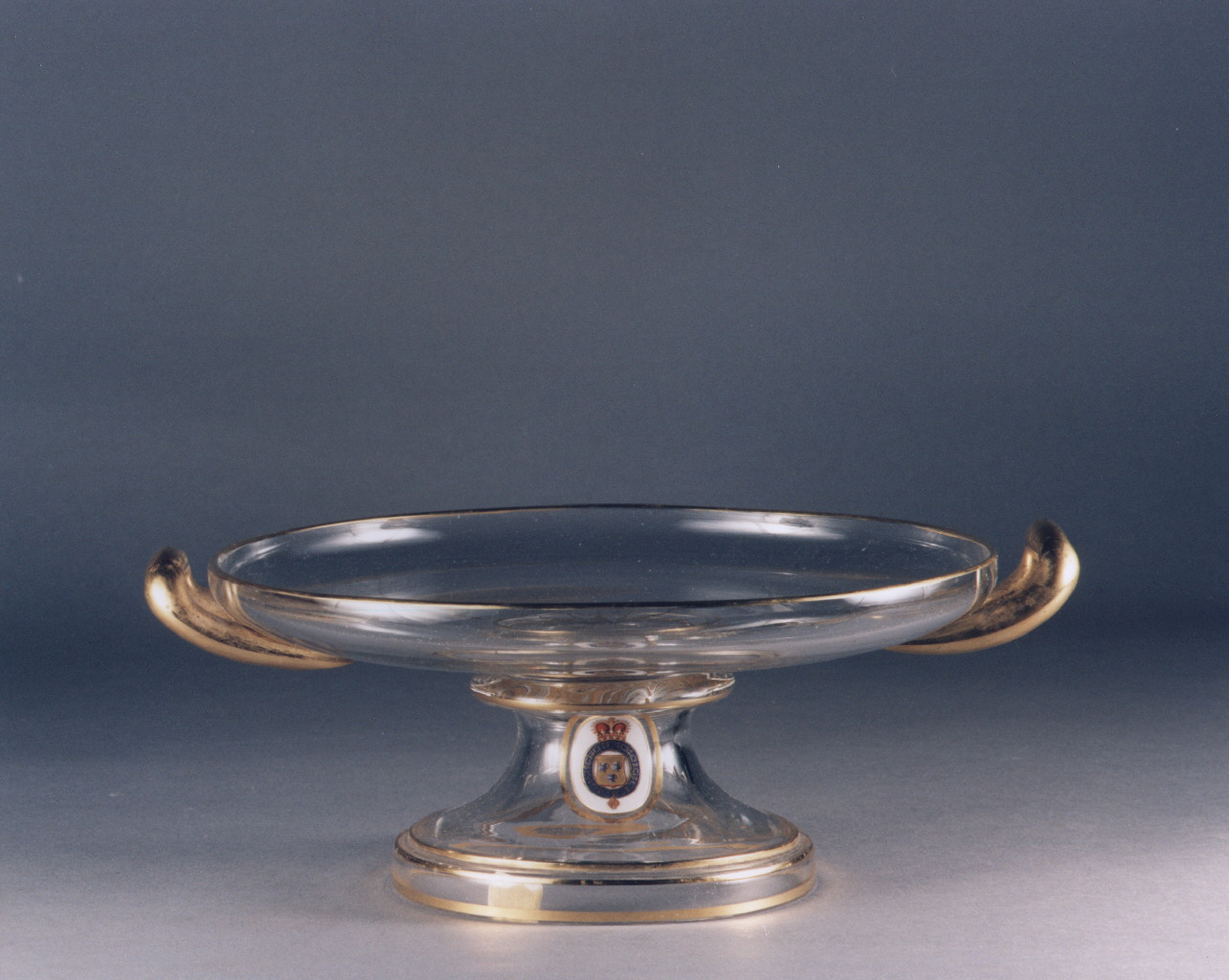 stemma gentilizio (fruttiera) - bottega boema (sec. XIX)