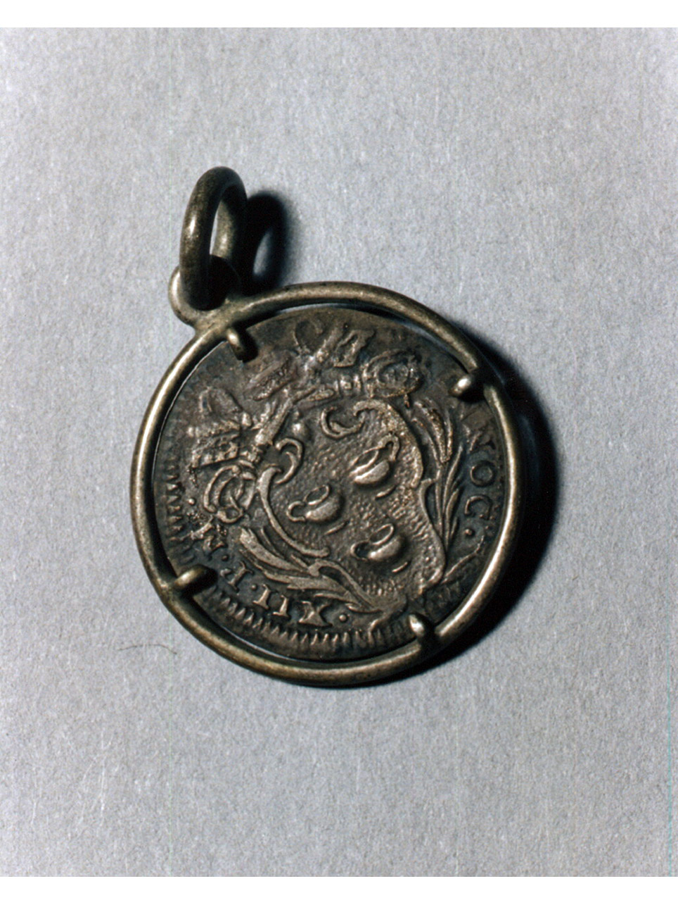 stemma papale (pendaglio) - manifattura romana (sec. XVII)