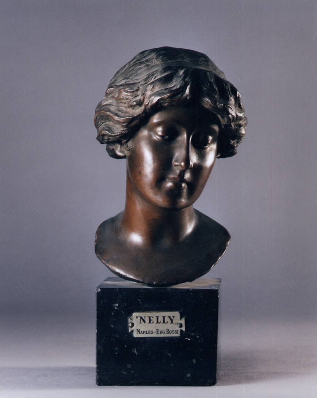 busto femminile (scultura miniaturistica) di Rossi Eugenio (fine/inizio secc. XIX/ XX)