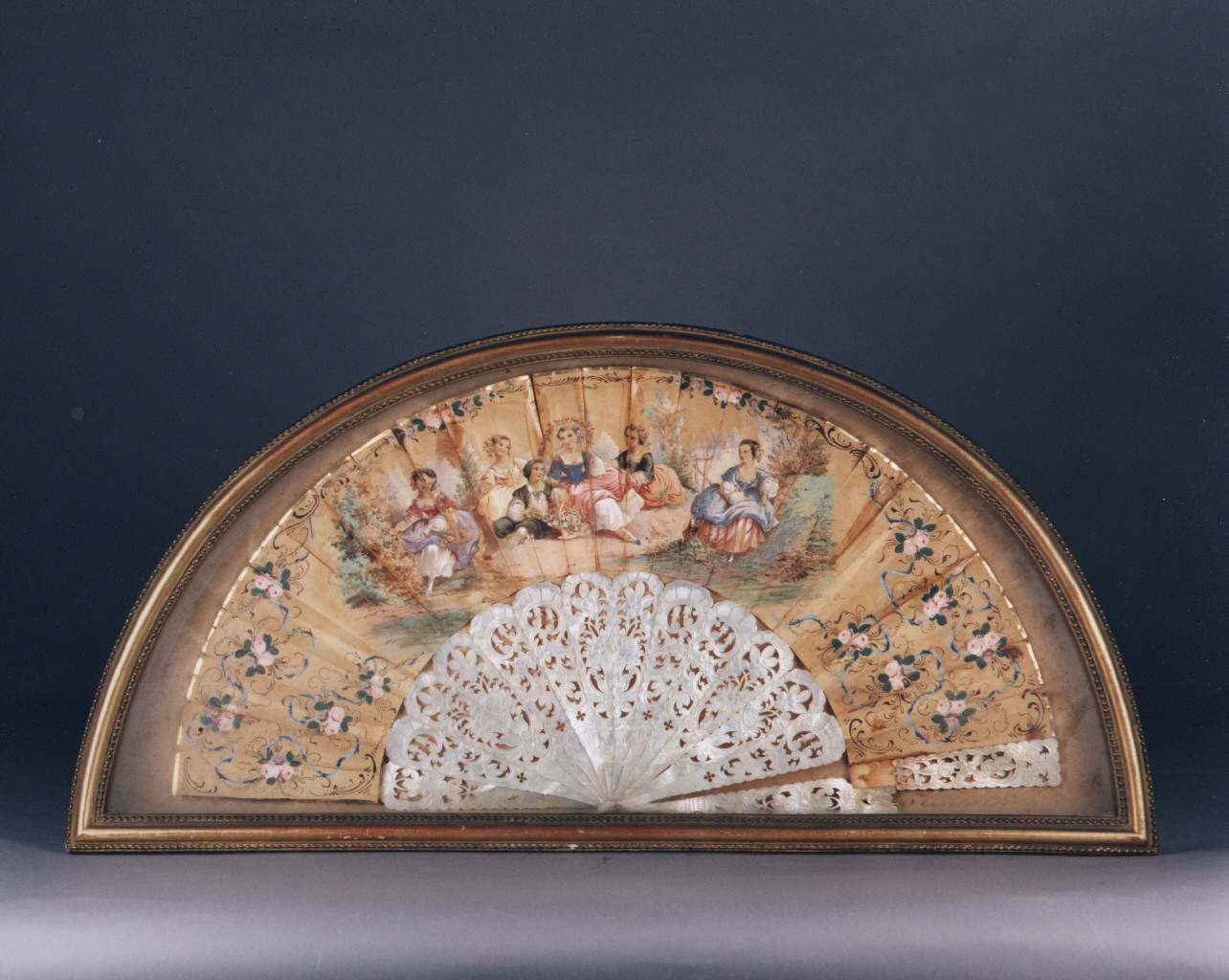 scena campestre con figure (ventaglio) - manifattura francese (sec. XIX)