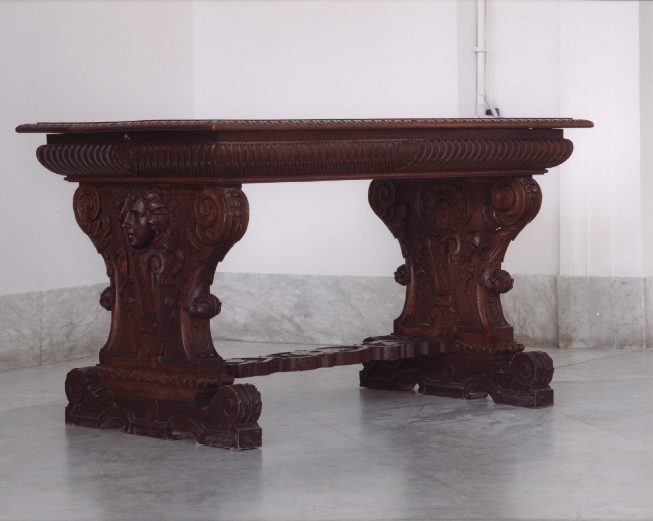 motivi decorativi vegetali (tavolo) - bottega napoletana (sec. XIX)