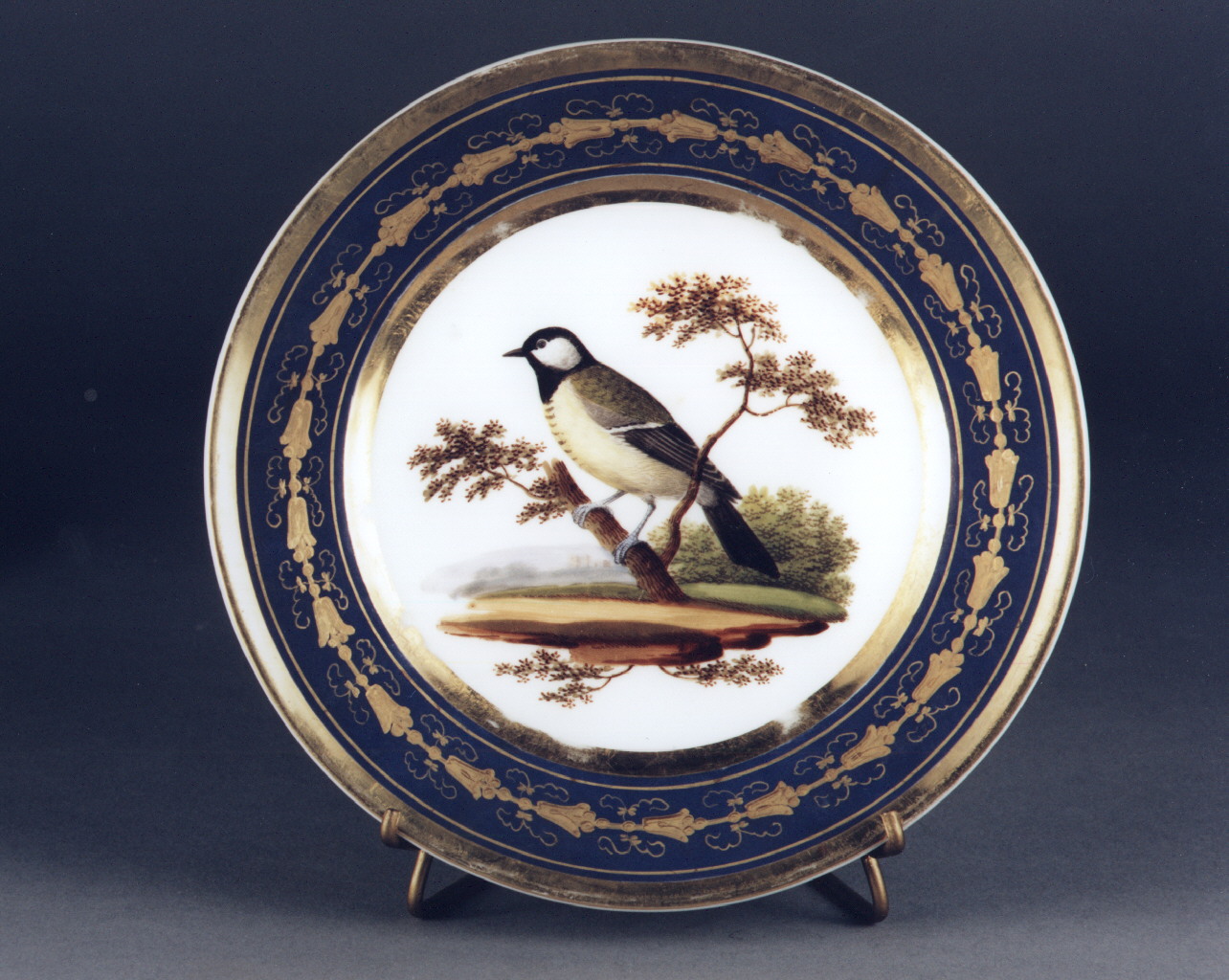 motivi decorativi floreali (piatto) - manifattura francese (sec. XIX)