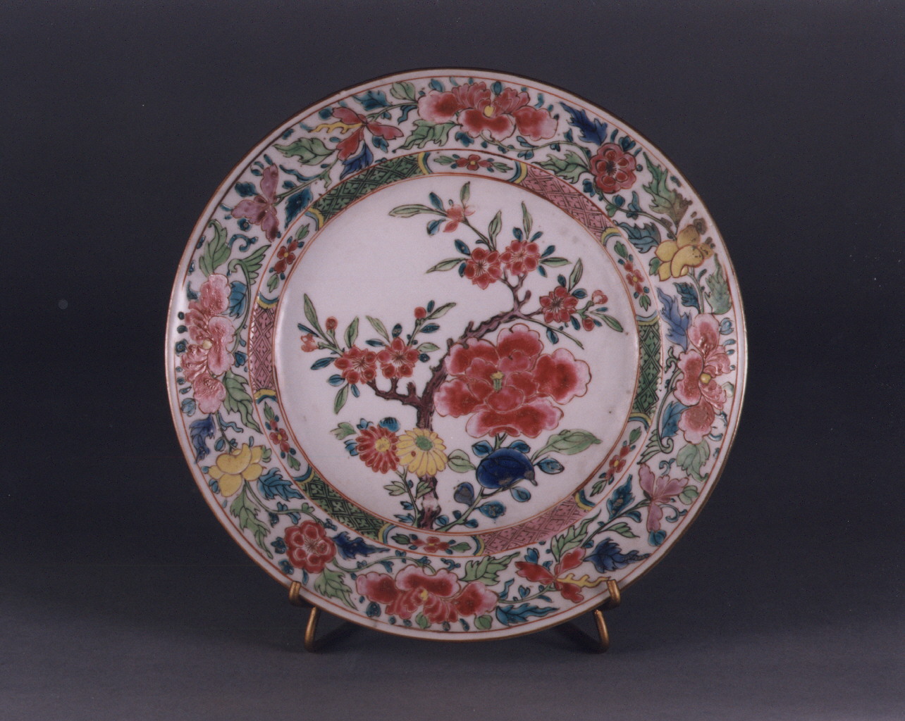 motivo decorativo floreale (piatto) - manifattura cinese (sec. XVIII)