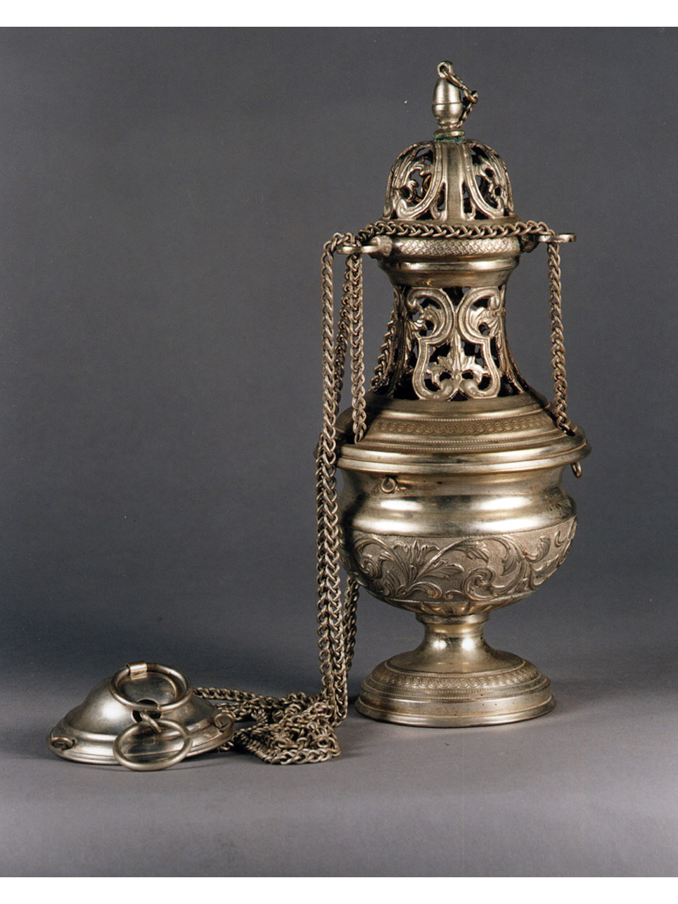 motivi decorativi vegetali (turibolo) - bottega napoletana (sec. XIX)