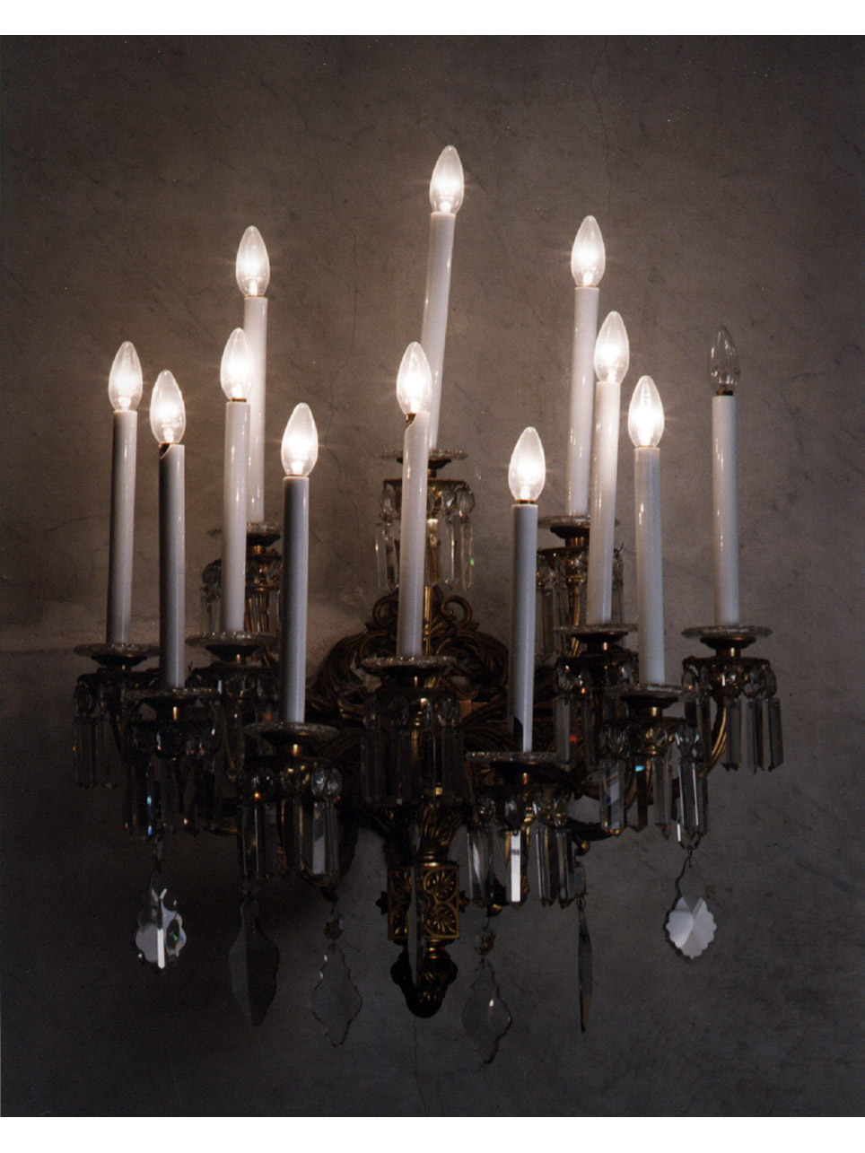 motivi decorativi vegetali (candeliere da parete, serie) - manifattura francese (seconda metà sec. XIX)