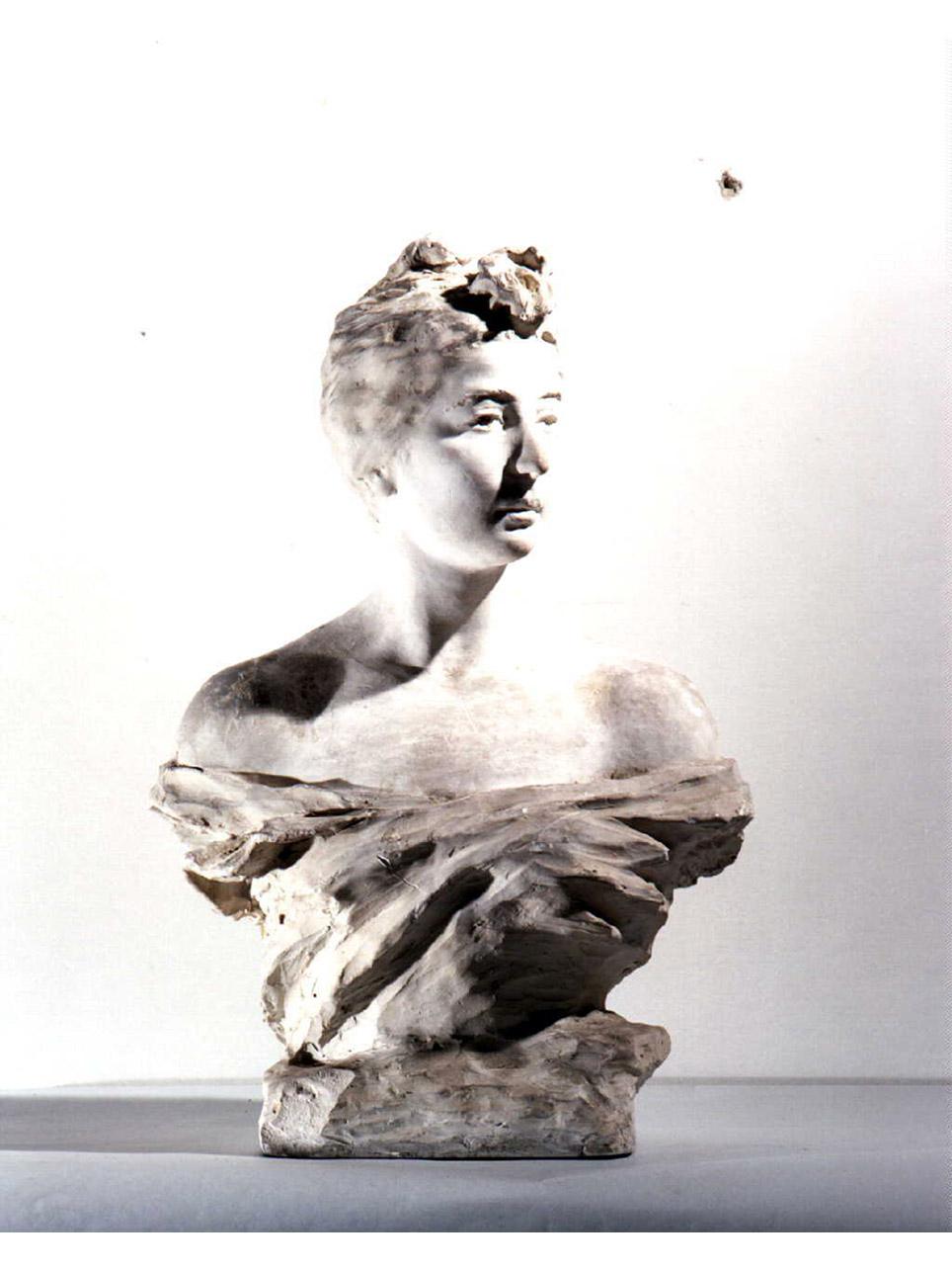 ritratto di donna (scultura) - bottega campana (sec. XIX)