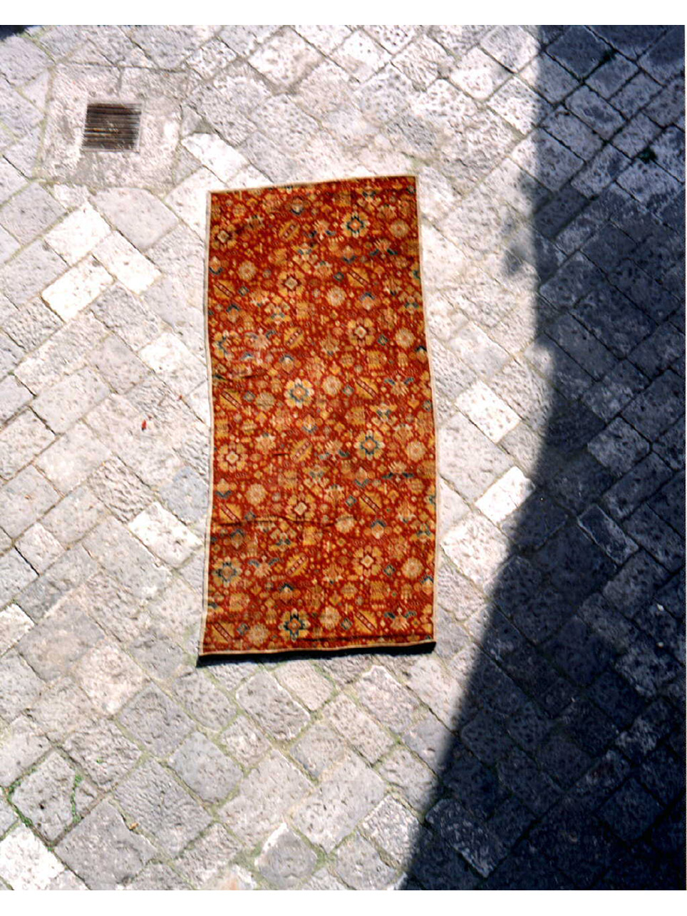 motivo decorativo geometrico (tappeto, frammento) - produzione europea (seconda metà sec. XIX)