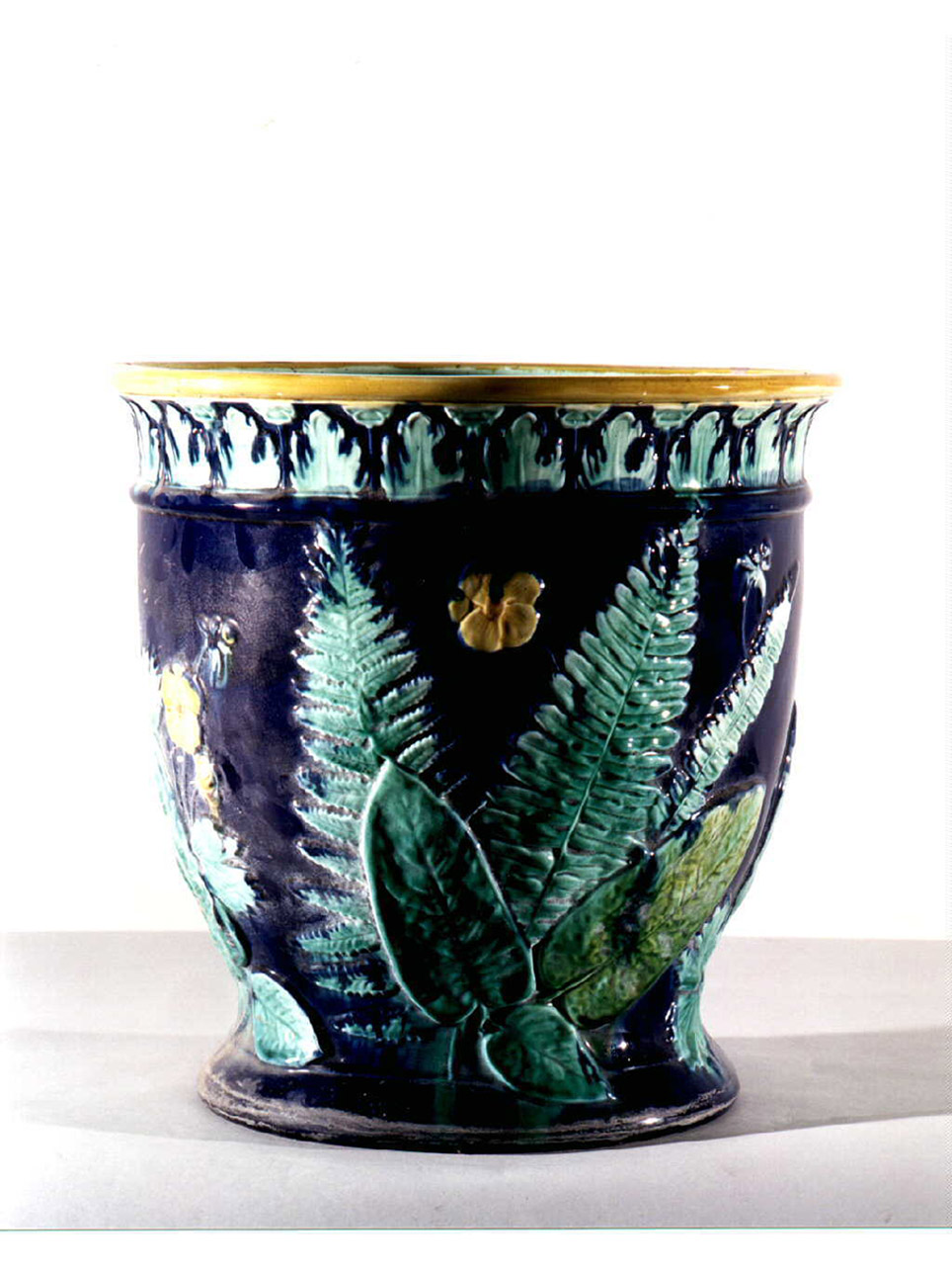 motivi decorativi vegetali (cachepot) - manifattura campana (seconda metà sec. XIX)