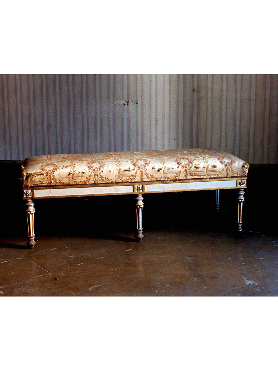 motivi decorativi vegetali (panca) - manifattura di San Leucio, bottega napoletana (ultimo quarto sec. XIX)