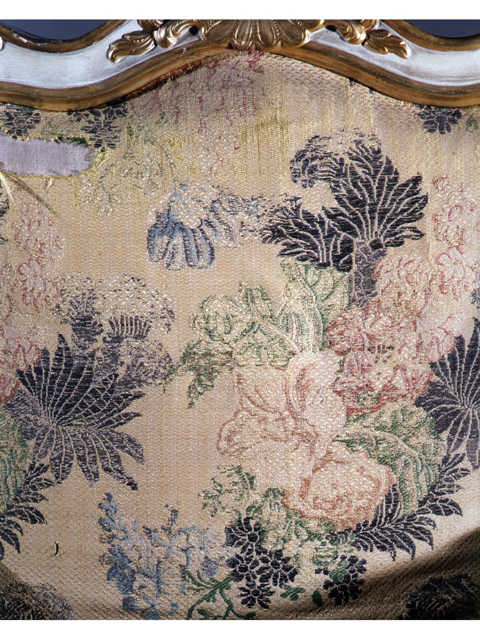 motivi decorativi floreali (poltrona) - bottega napoletana (seconda metà sec. XIX)