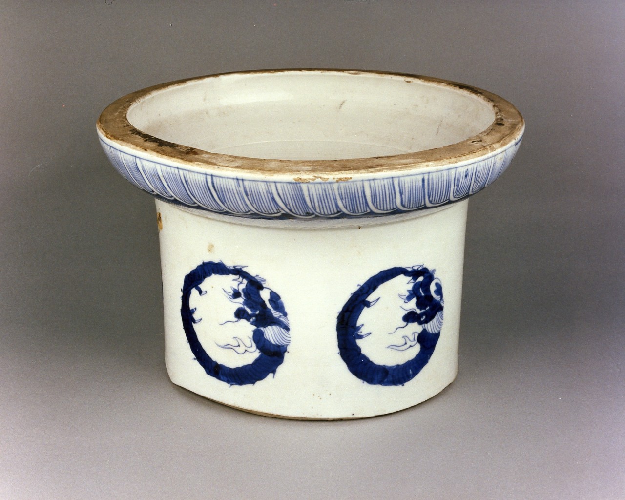 motivi decorativi vegetali (vaso) - manifattura cinese (prima metà sec. XVIII)