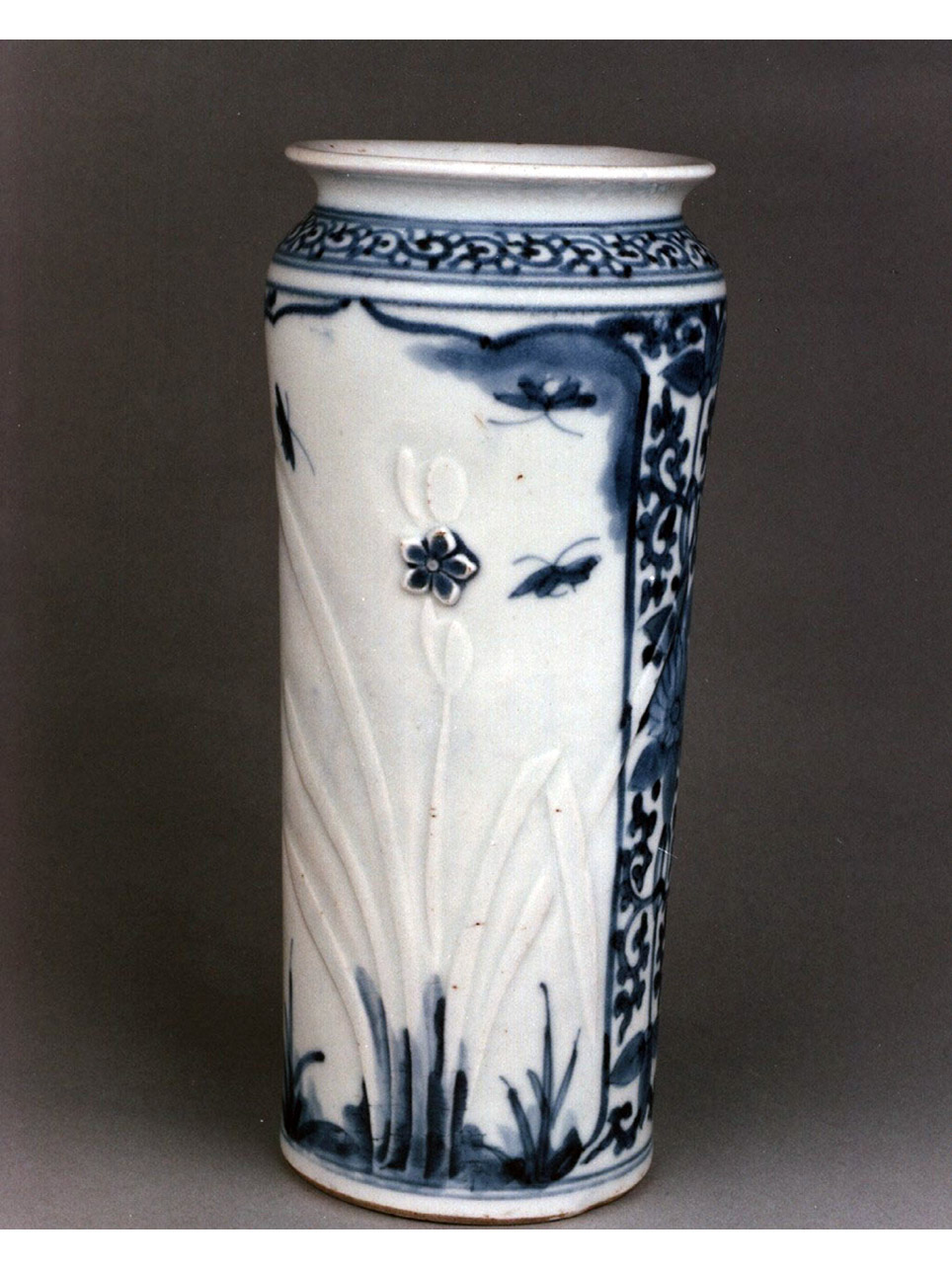 motivi decorativi vegetali (vaso) - manifattura giapponese (sec. XVIII)