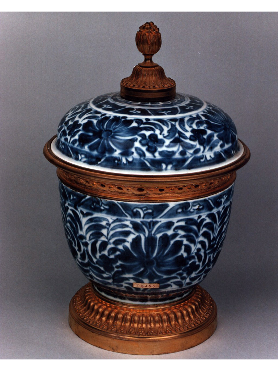 motivi decorativi floreali (coppa) - manifattura cinese, produzione europea (prima metà sec. XIX)