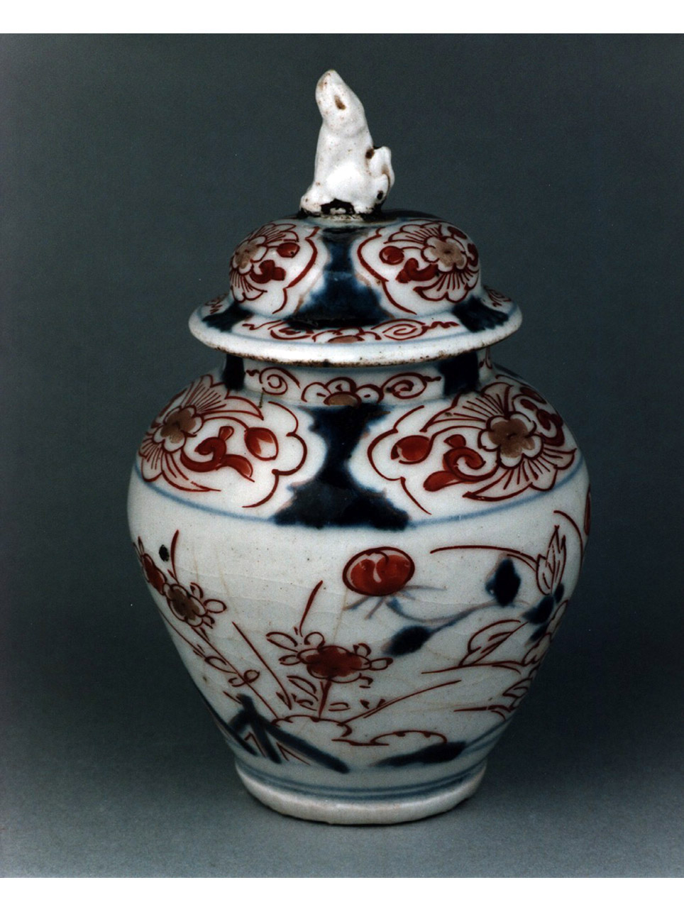 motivi decorativi floreali (vasetto) - manifattura giapponese (sec. XVIII)