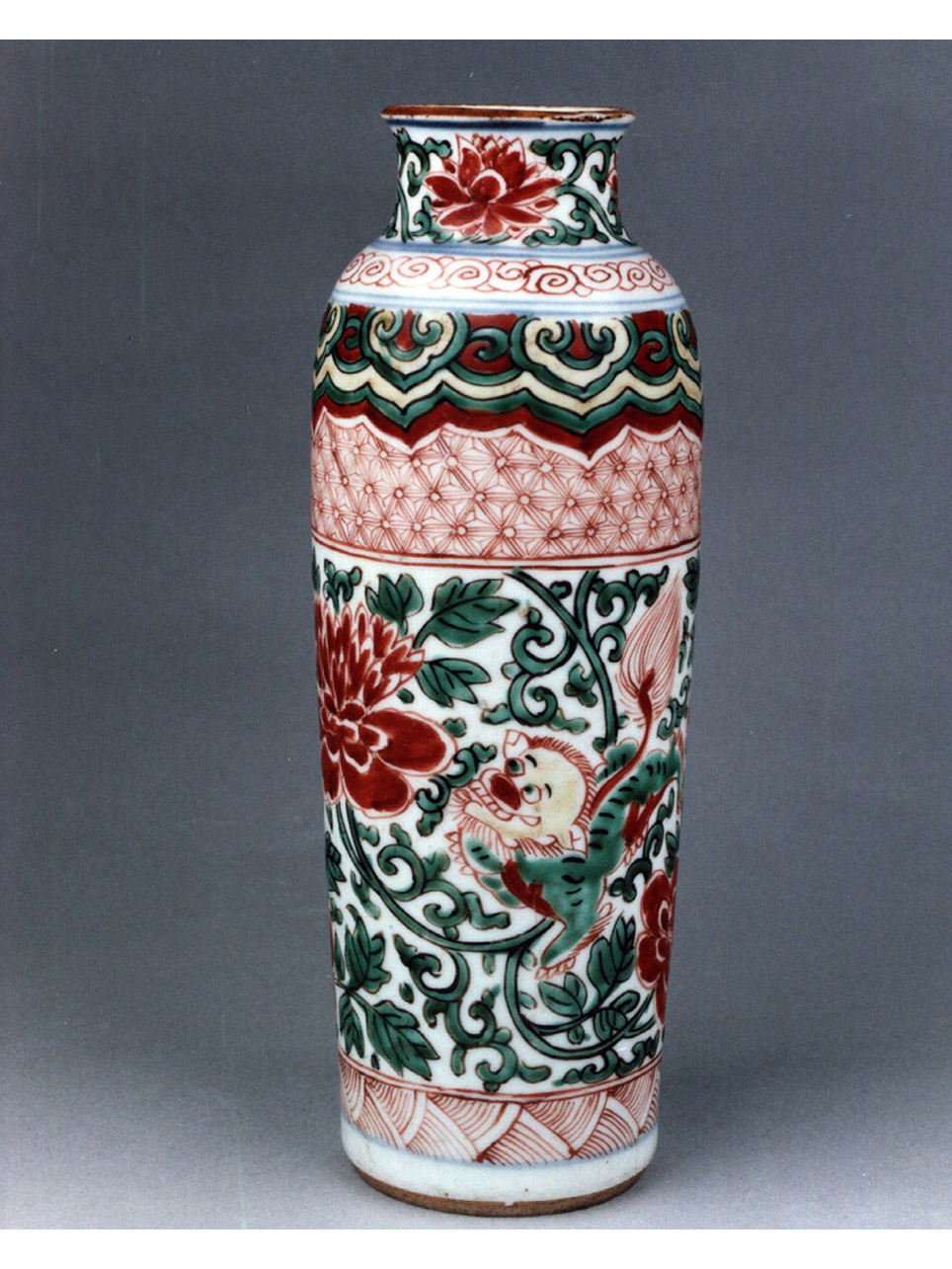 motivi decorativi vegetali e animali (vaso) - manifattura cinese (metà sec. XVII)