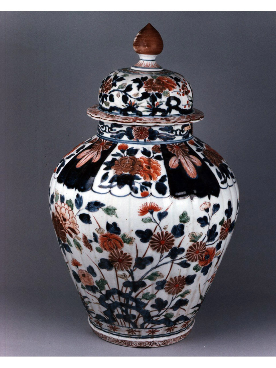 motivi decorativi floreali (vaso) - manifattura di Arita (secc. XVII/ XVIII)