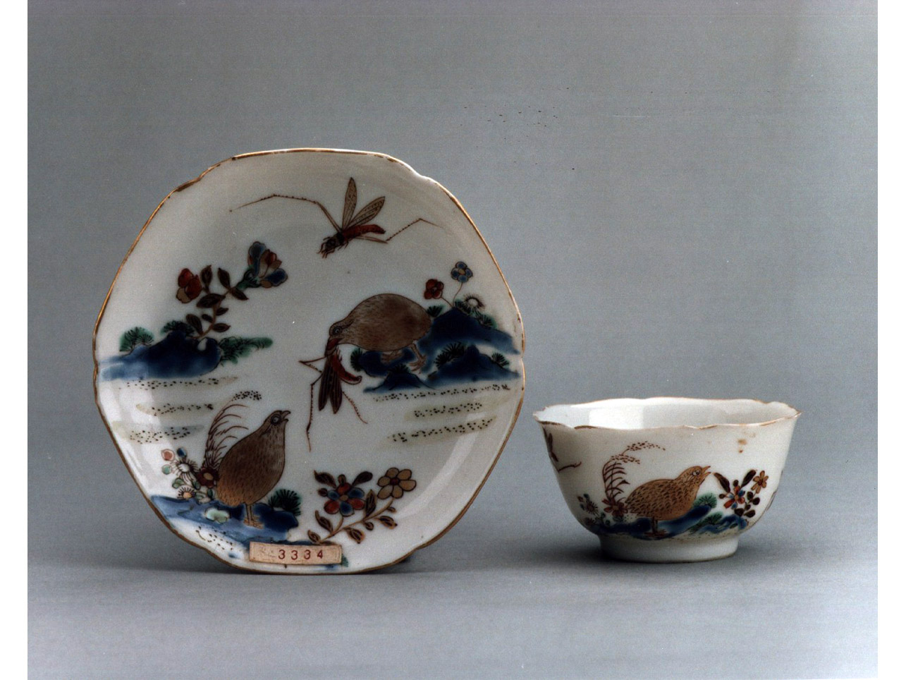 motivi decorativi vegetali e animali (tazzina) - manifattura cinese (primo quarto sec. XVIII)